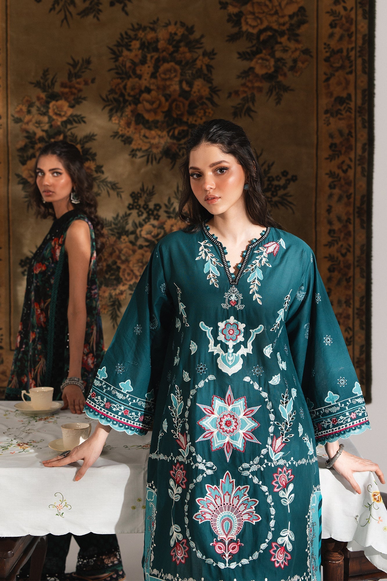 EMBROIDERED SUIT (E103/711/3280) - Image 7