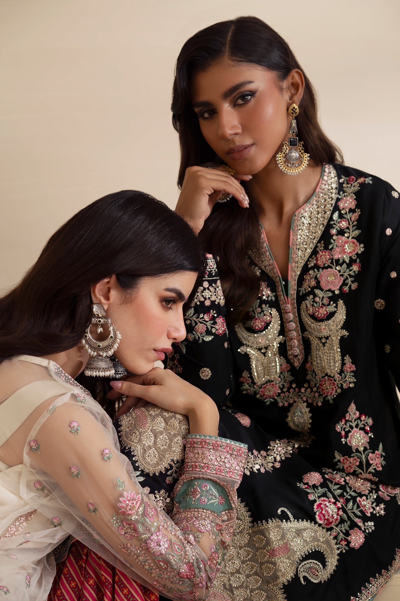 EMBROIDERED SUIT (E0900/104/902)