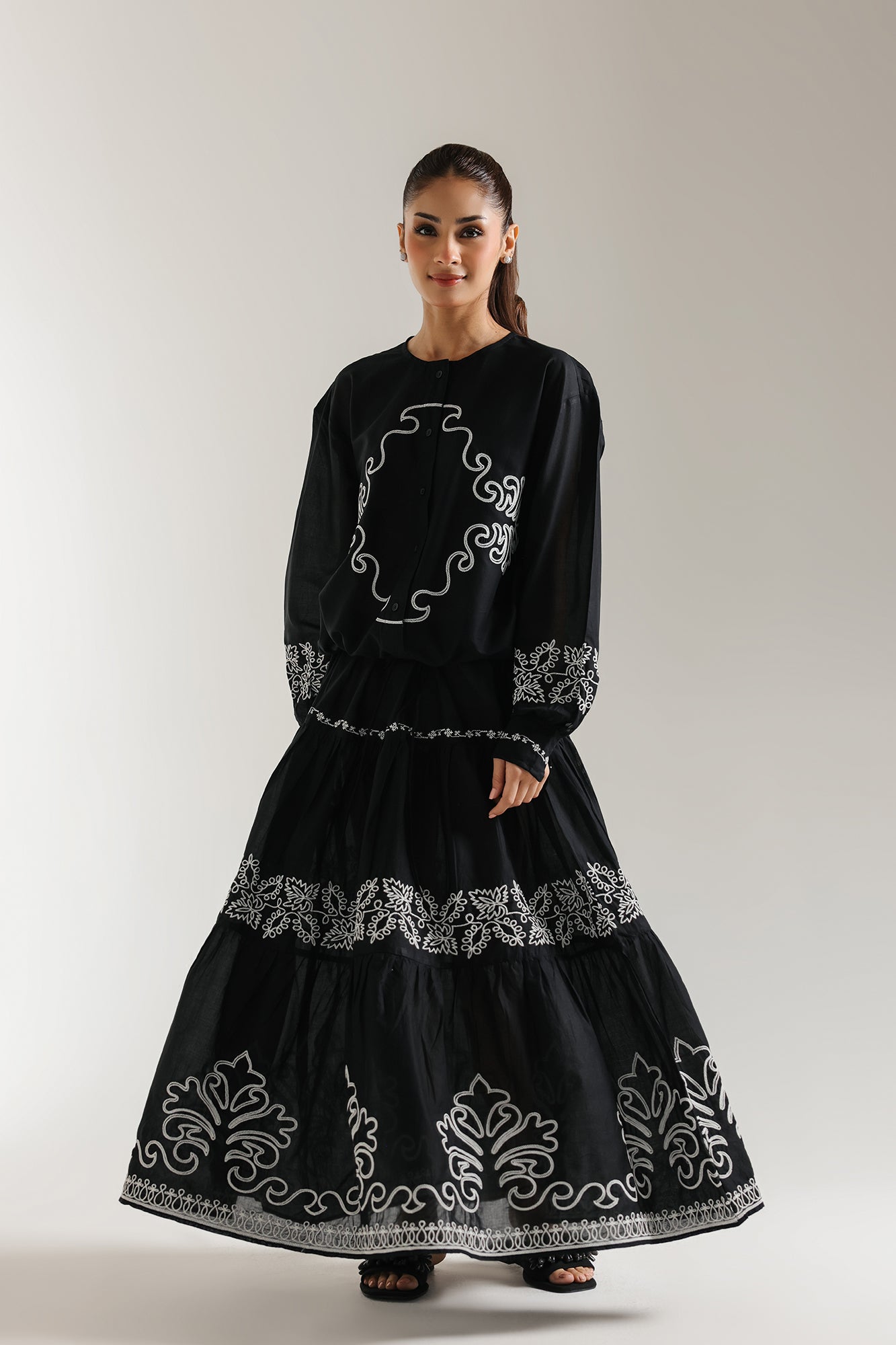 EMBROIDERED SUIT (E101/902/0516) - Image 2