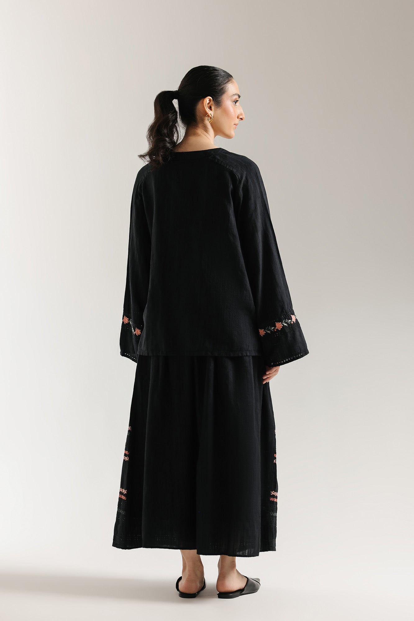 EMBROIDERED SUIT (E0643/106/902) - Image 3