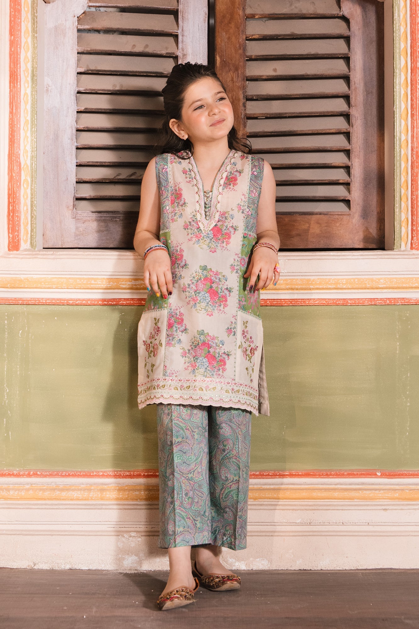 EMBROIDERED SUIT (E0645/404/006) - Image 2