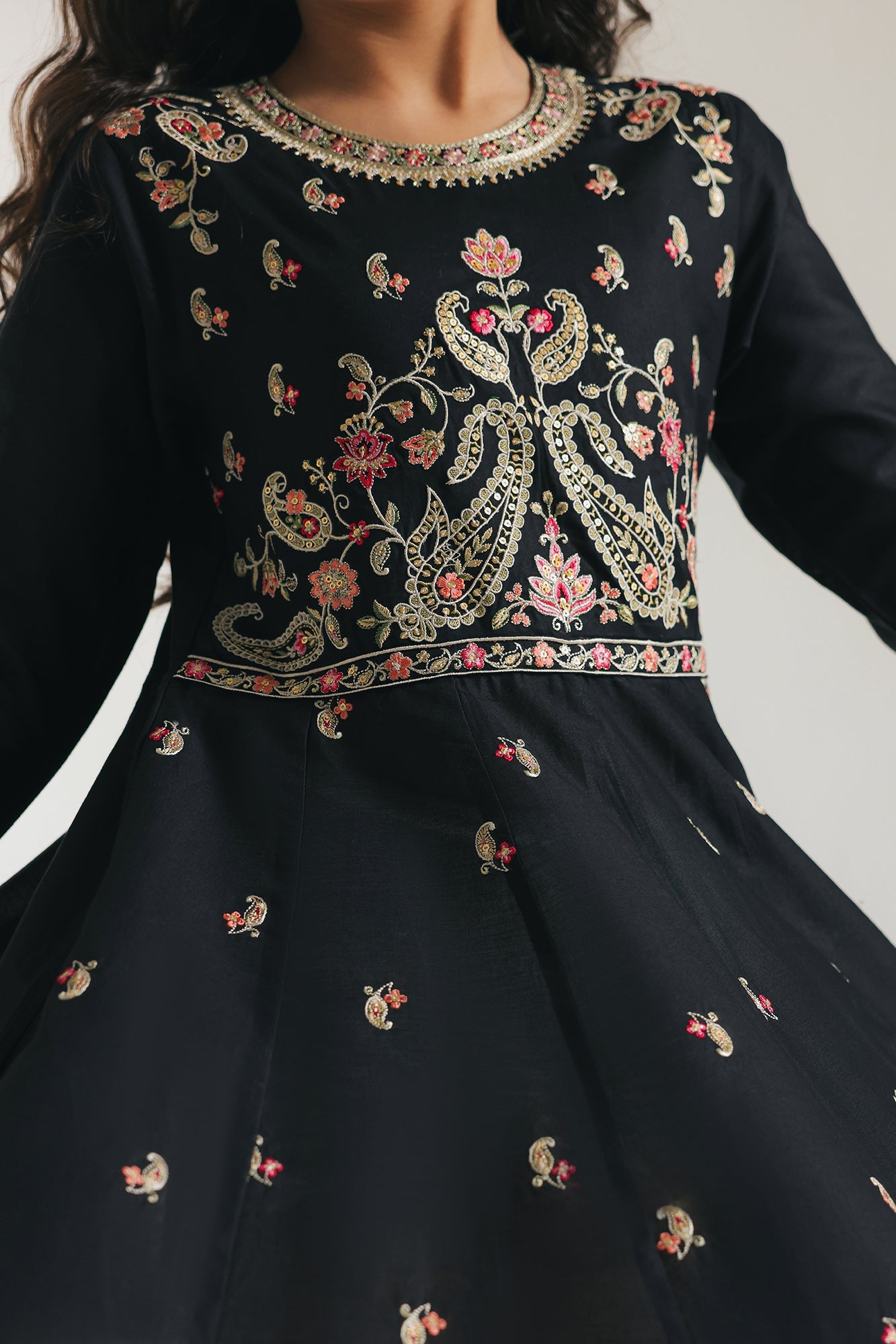EMBROIDERED PISHWAS (E0698/404/902) - Image 4