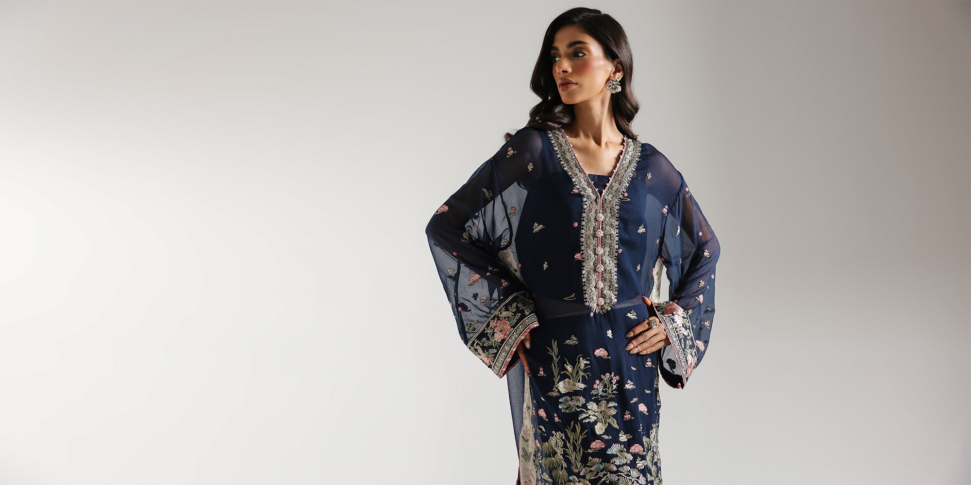 EMBROIDERED SUIT (E0743/104/618) - Image 5