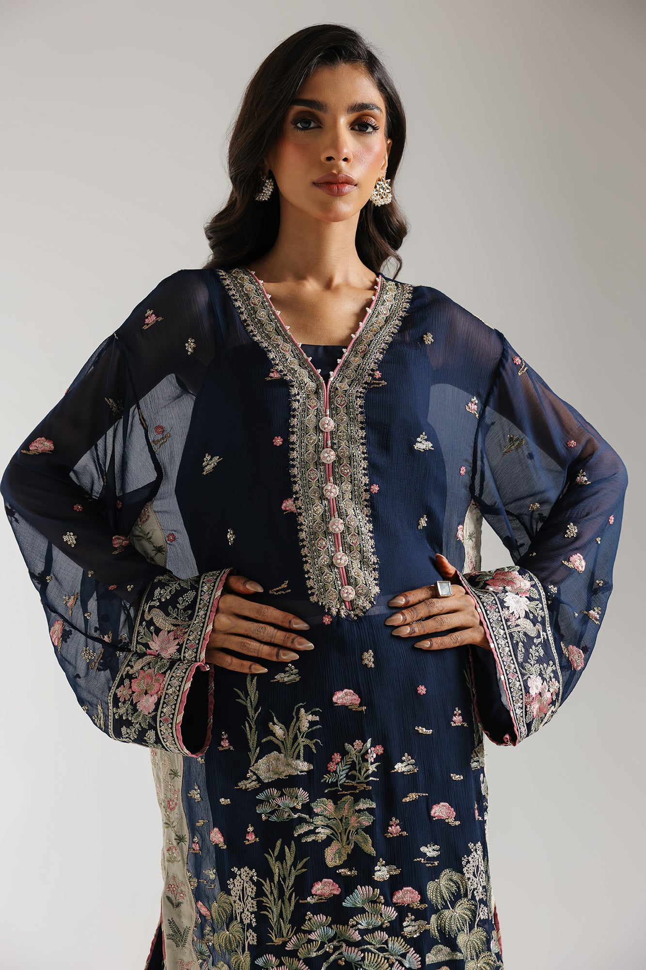 EMBROIDERED SUIT (E0743/104/618) - Image 4