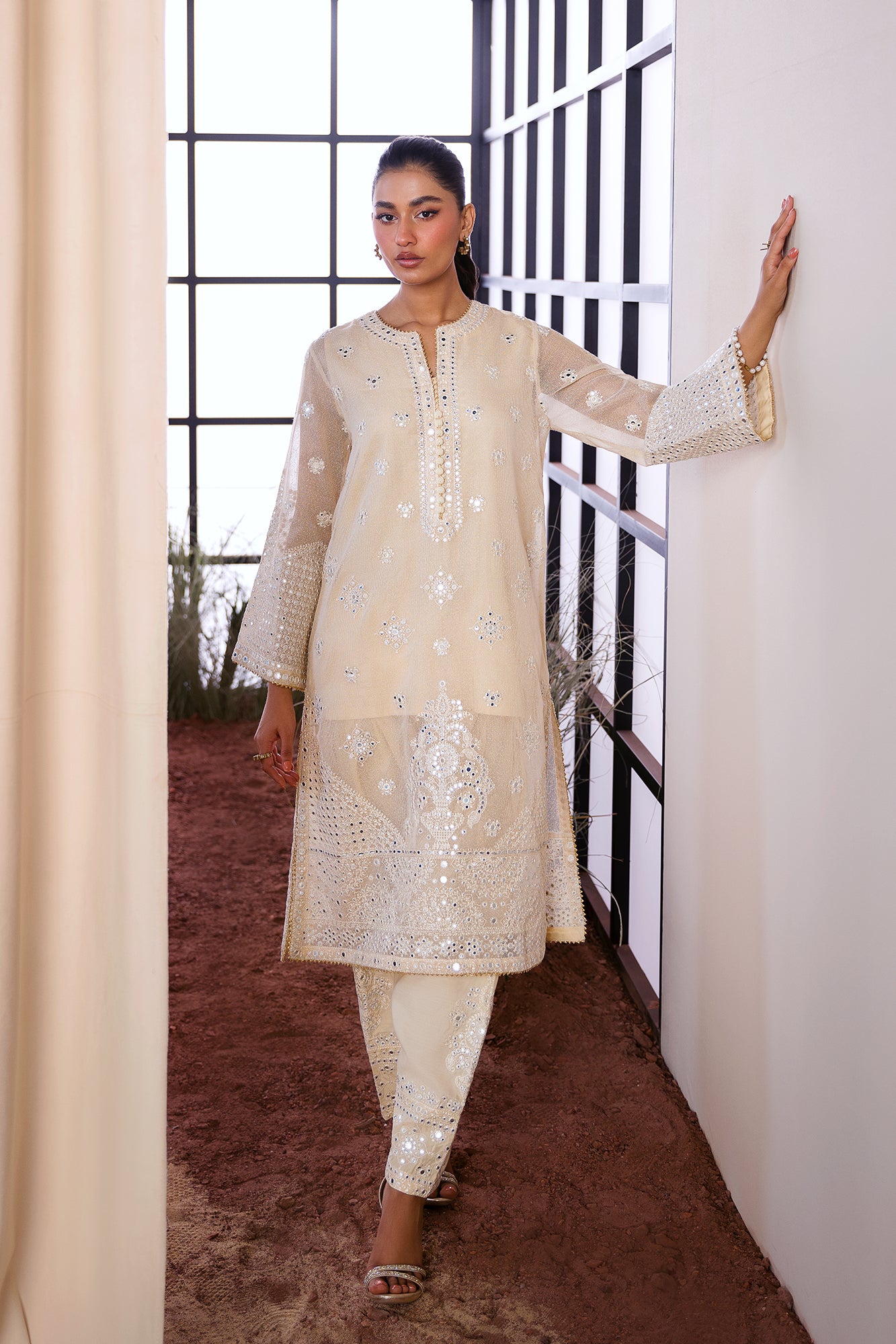 EMBROIDERED SUIT (E0780/104/226) - Image 2