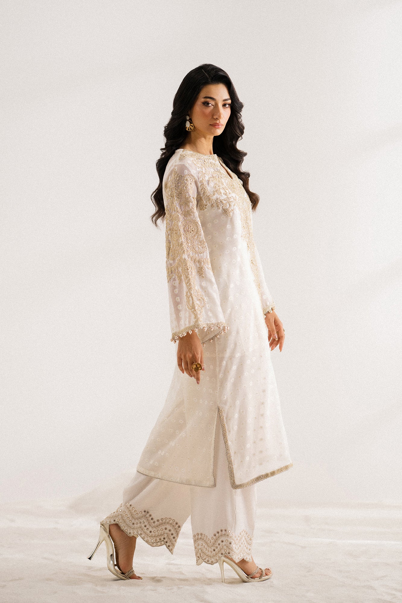 EMBROIDERED SUIT (E0788/104/001) - Image 3