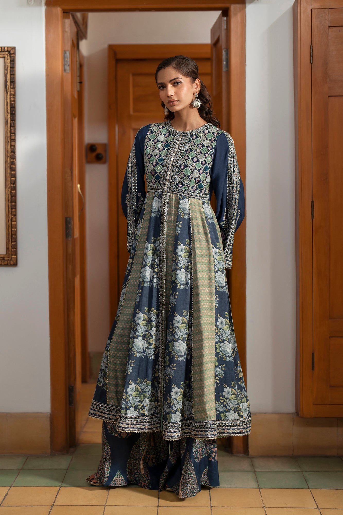 EMBROIDERED SUIT (E104/603/0804) - Image 2
