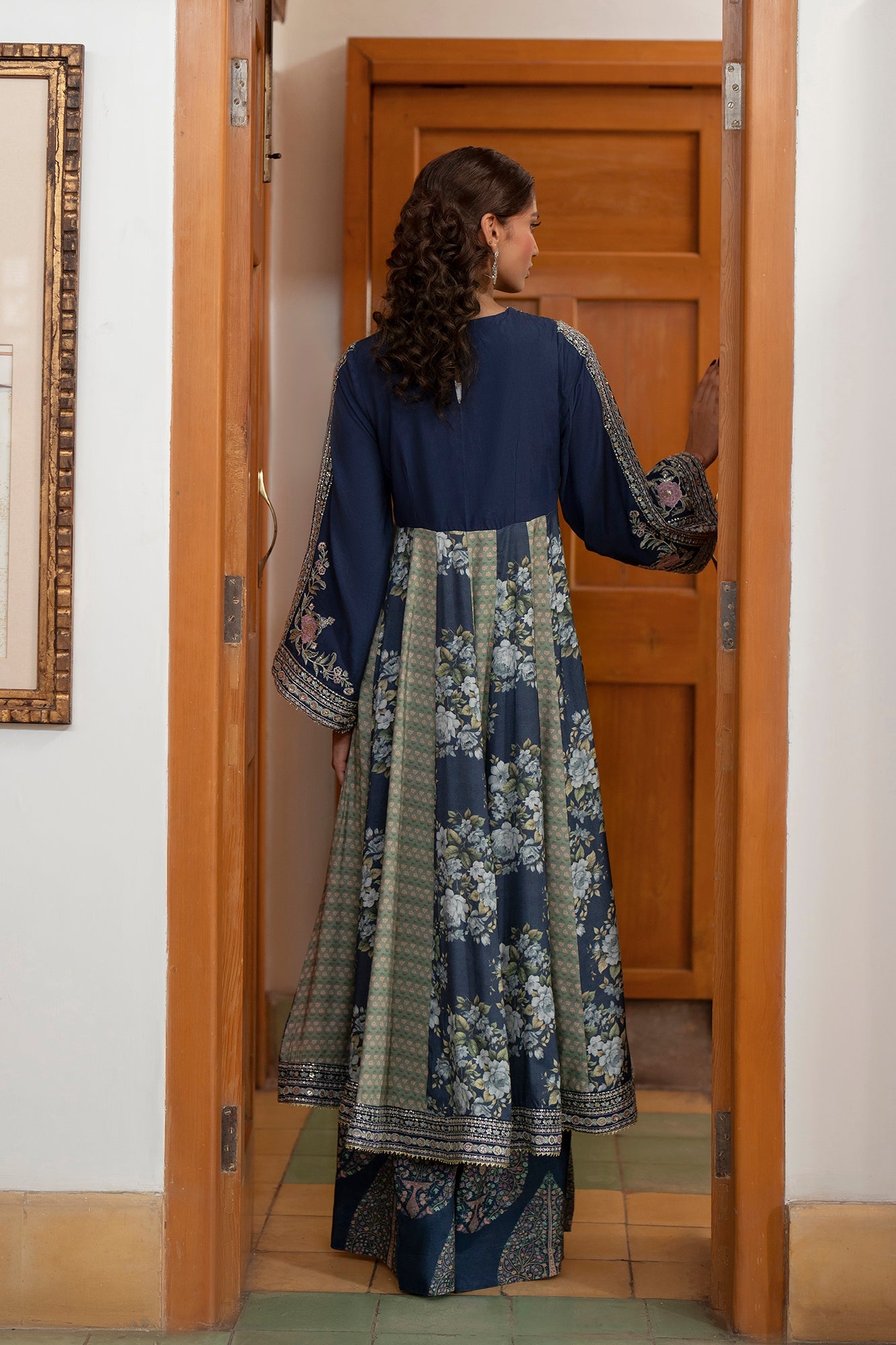 EMBROIDERED SUIT (E104/603/0804) - Image 5