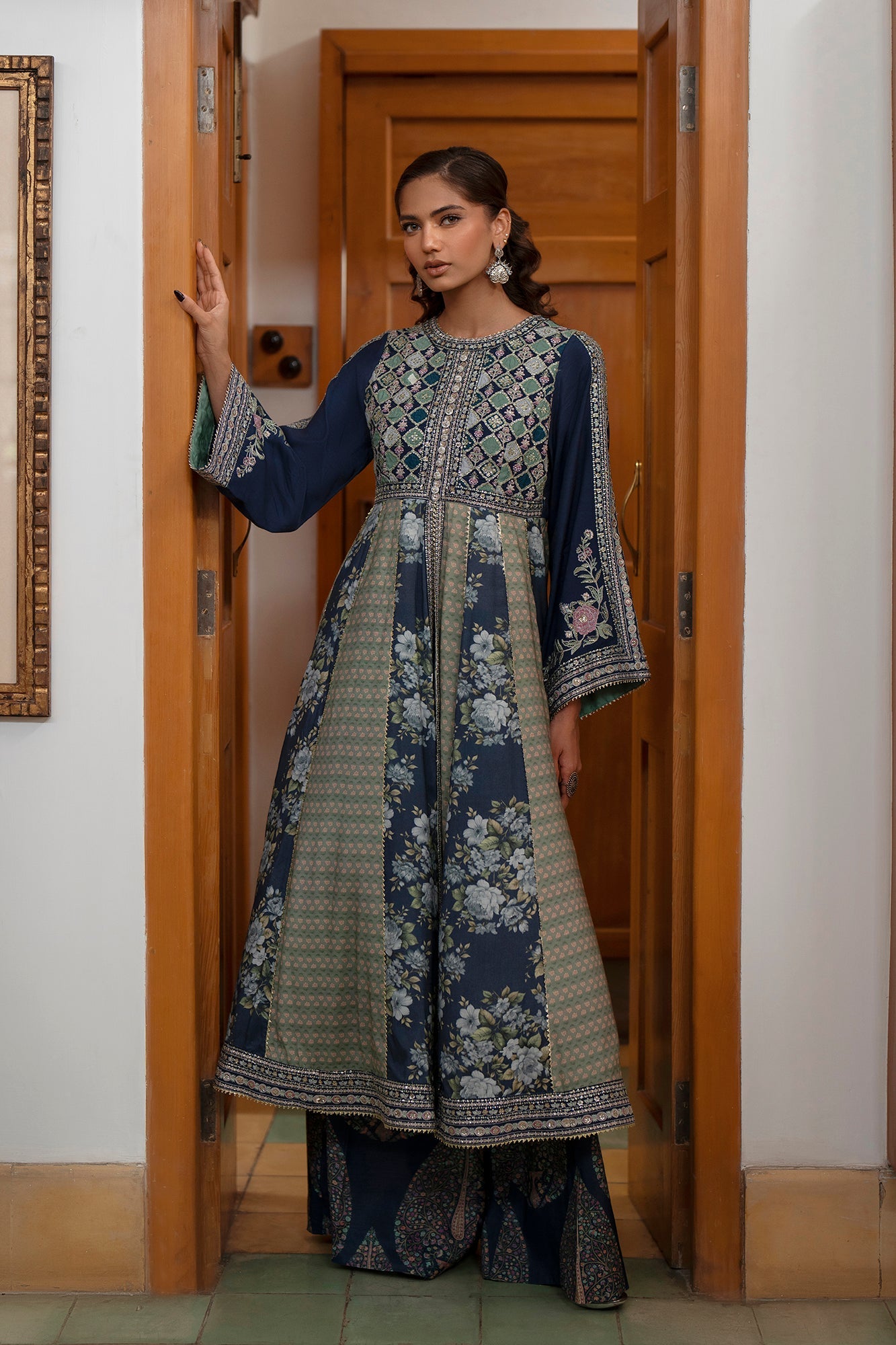 EMBROIDERED SUIT (E104/603/0804) - Image 6