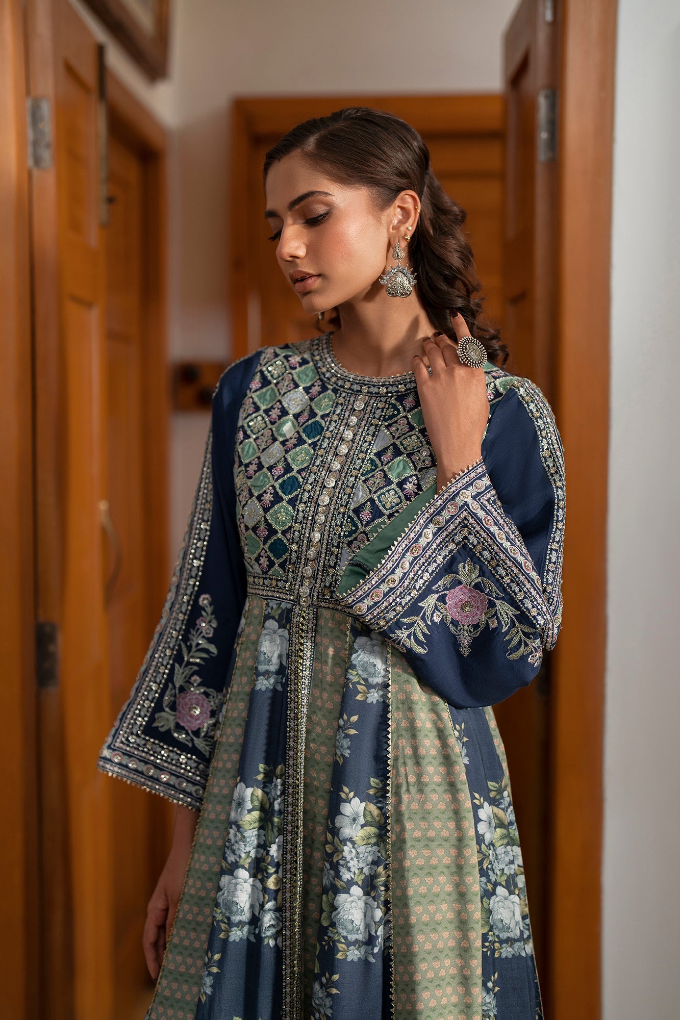 EMBROIDERED SUIT (E104/603/0804) - Image 7