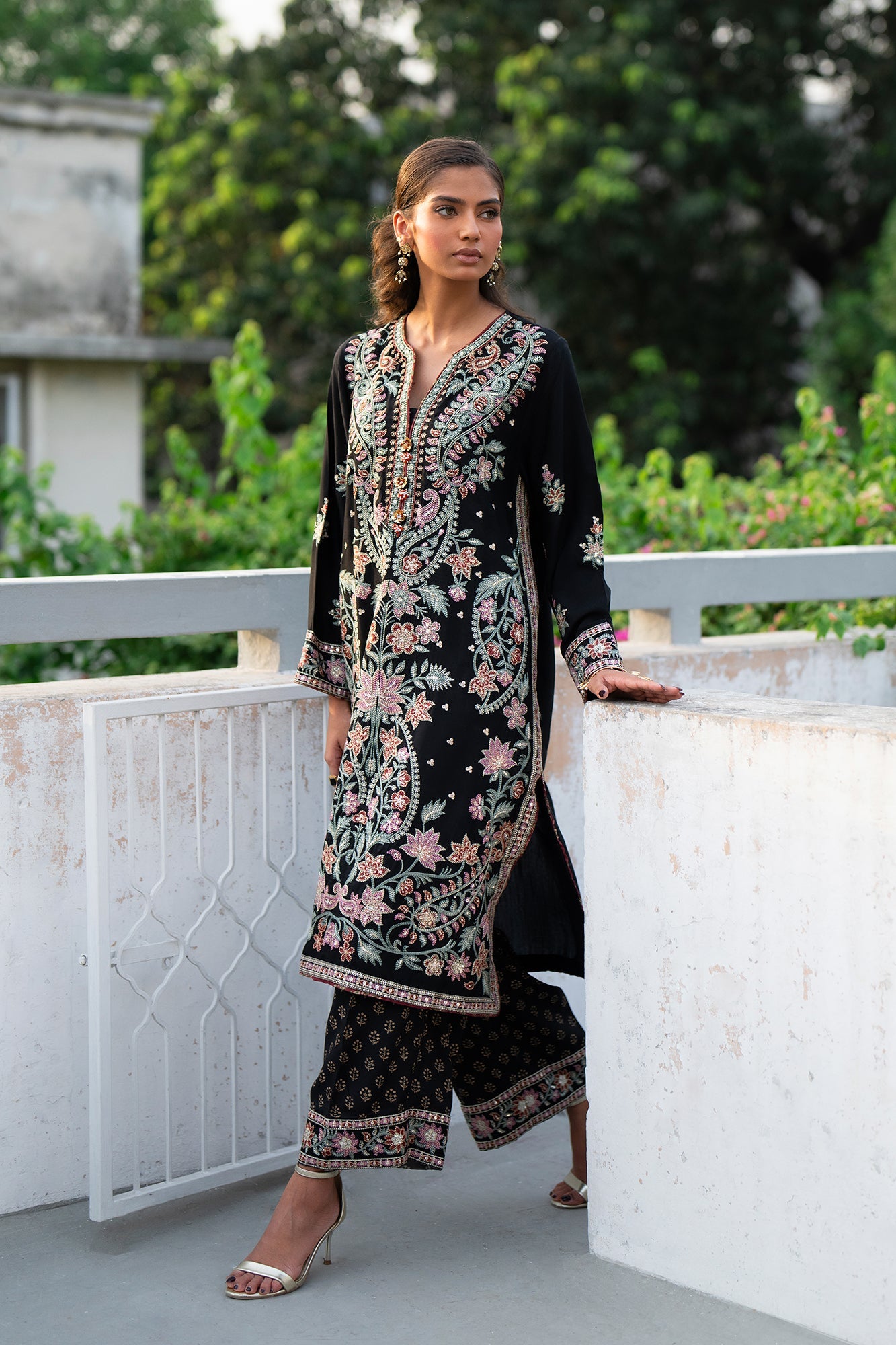 EMBROIDERED SUIT (E104/902/0819) - Image 6