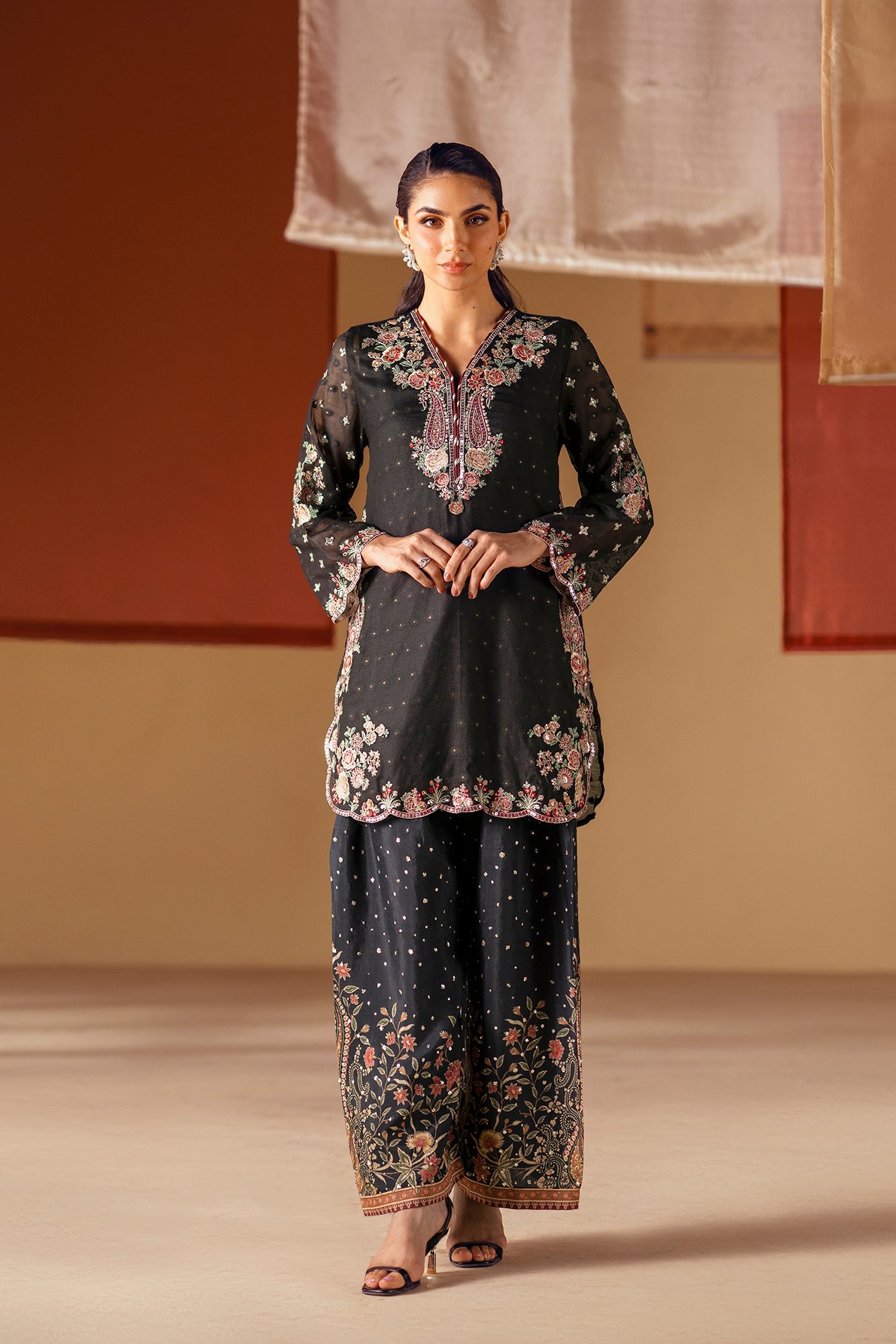 EMBROIDERED SUIT (E0832/104/902) - Image 9