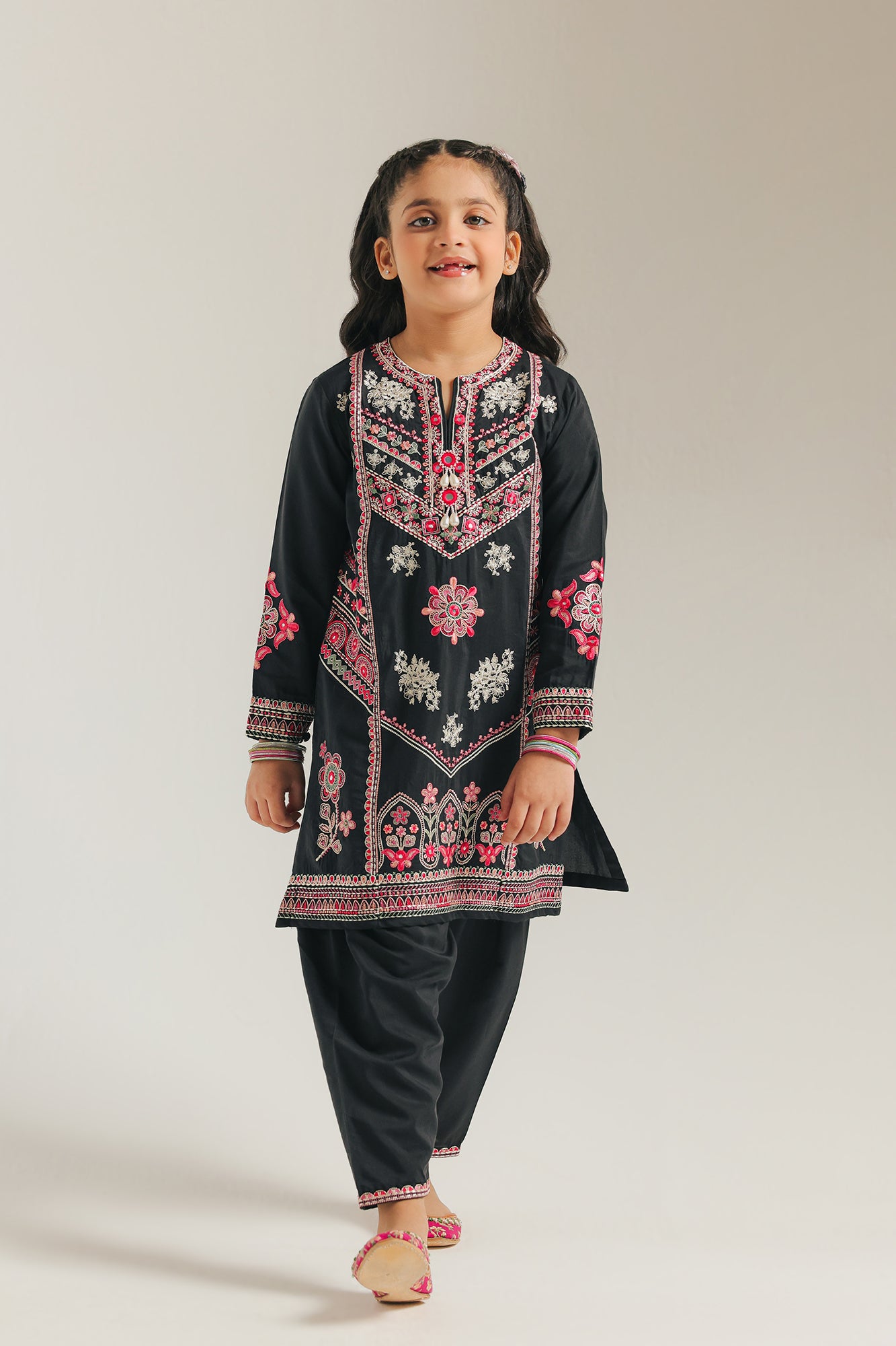 EMBROIDERED SUIT (E0862/404/902)