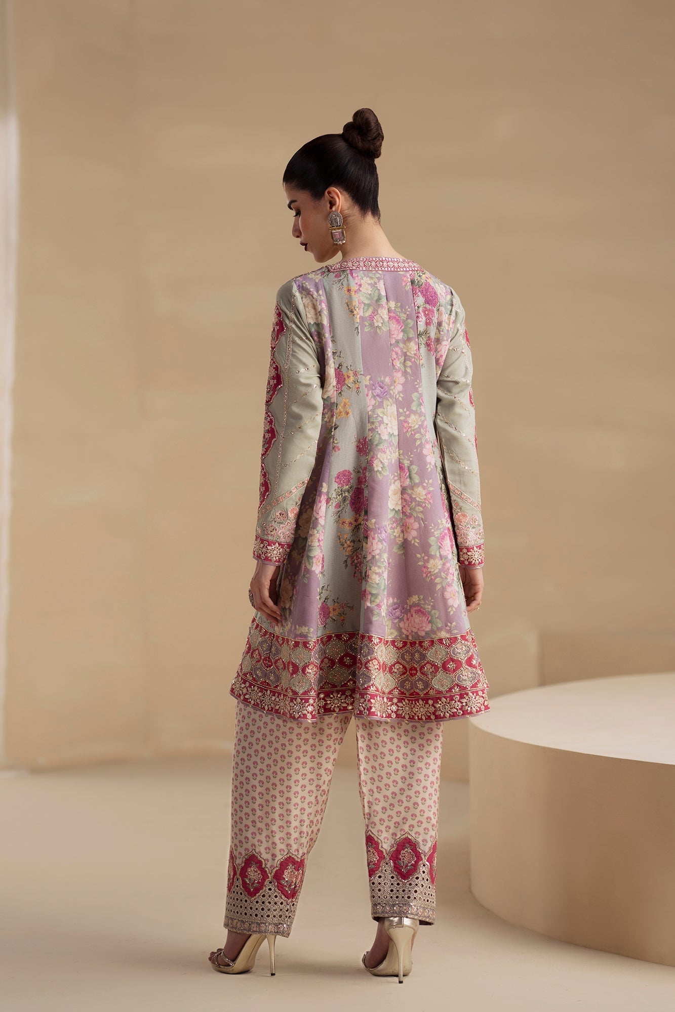 EMBROIDERED SUIT (E0913/104/718) - Image 4