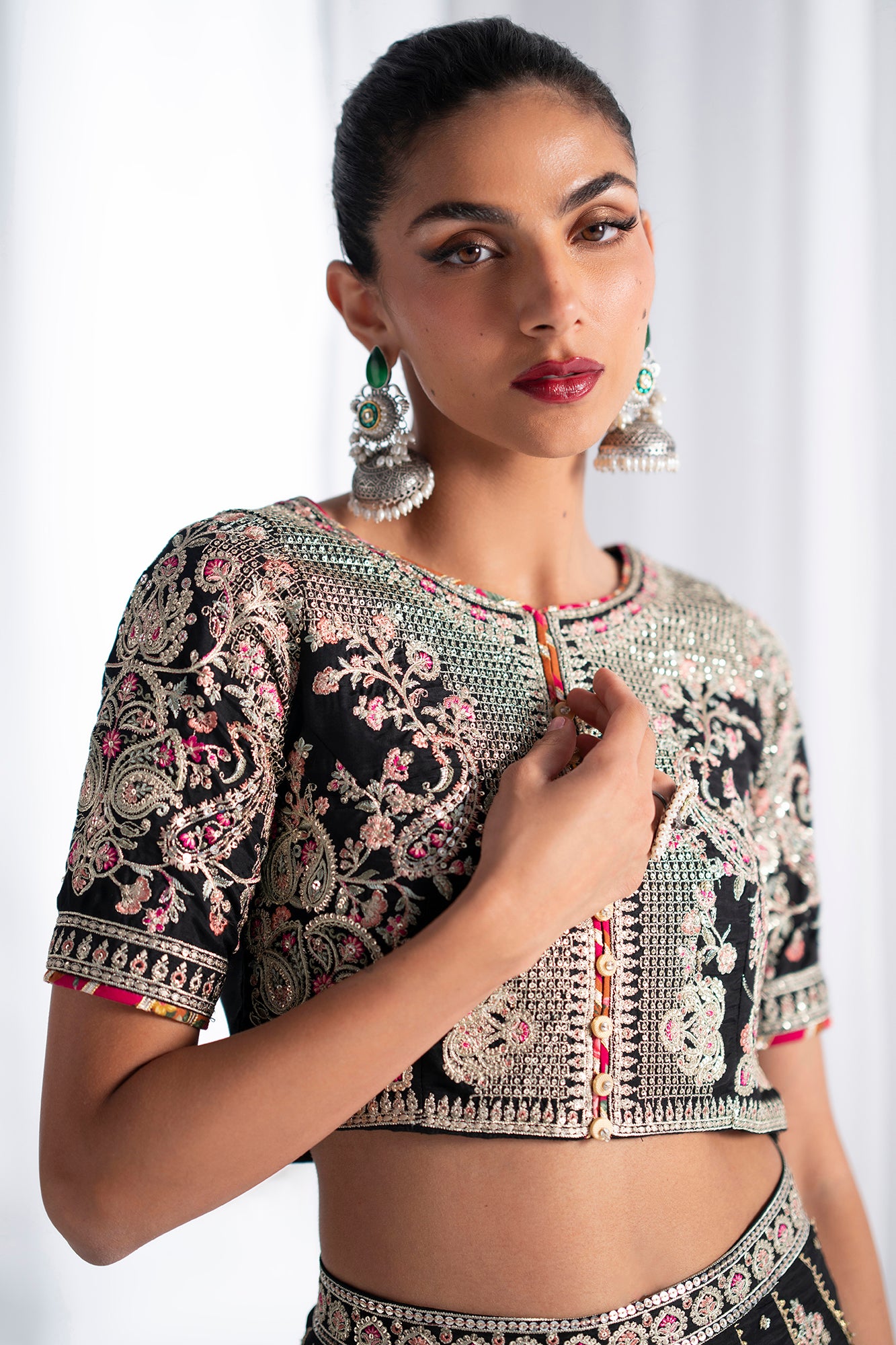 EMBROIDERED SUIT (E0950/104/902)