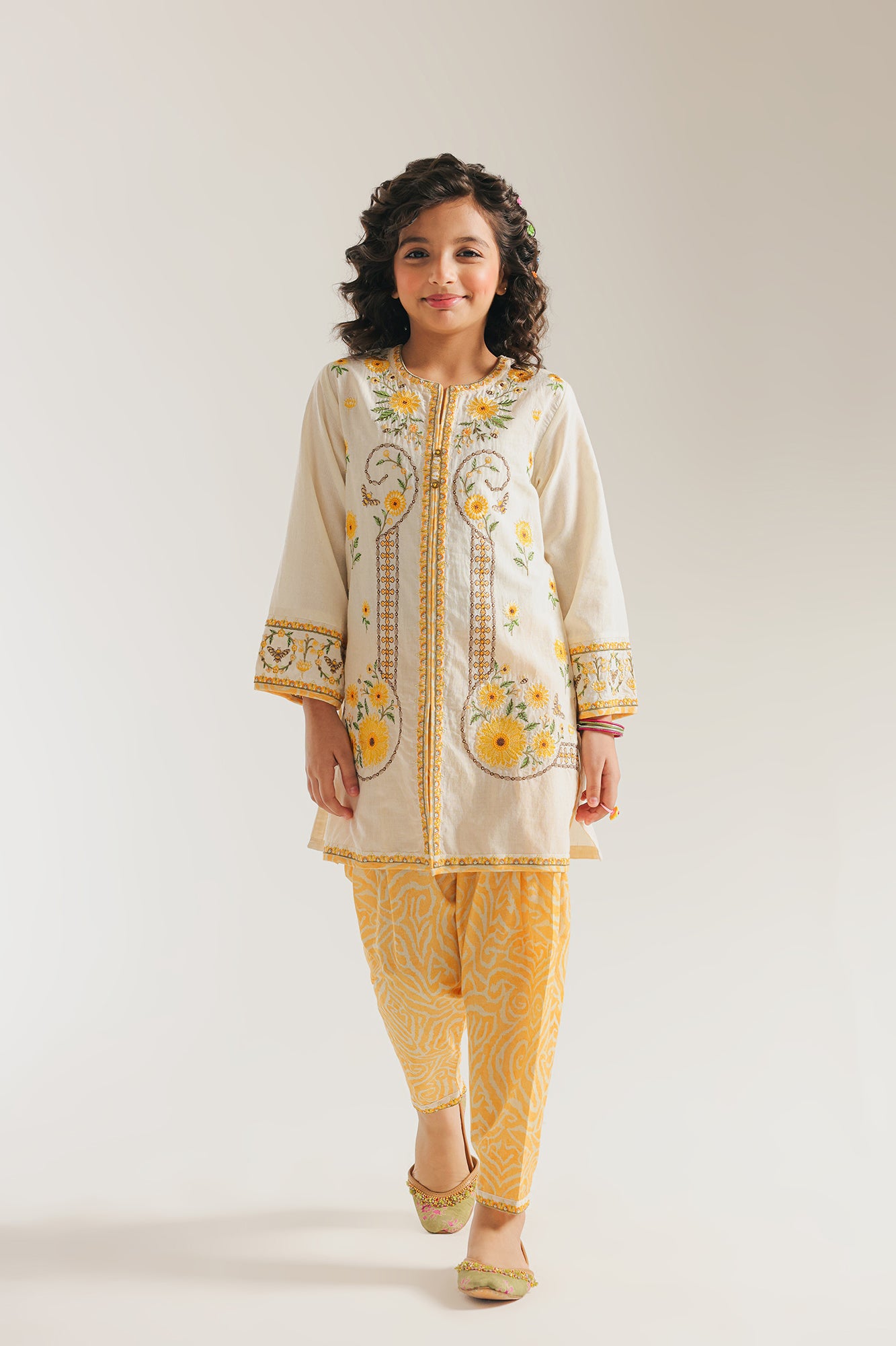 EMBROIDERED SUIT (E402/002/1043) - Image 2