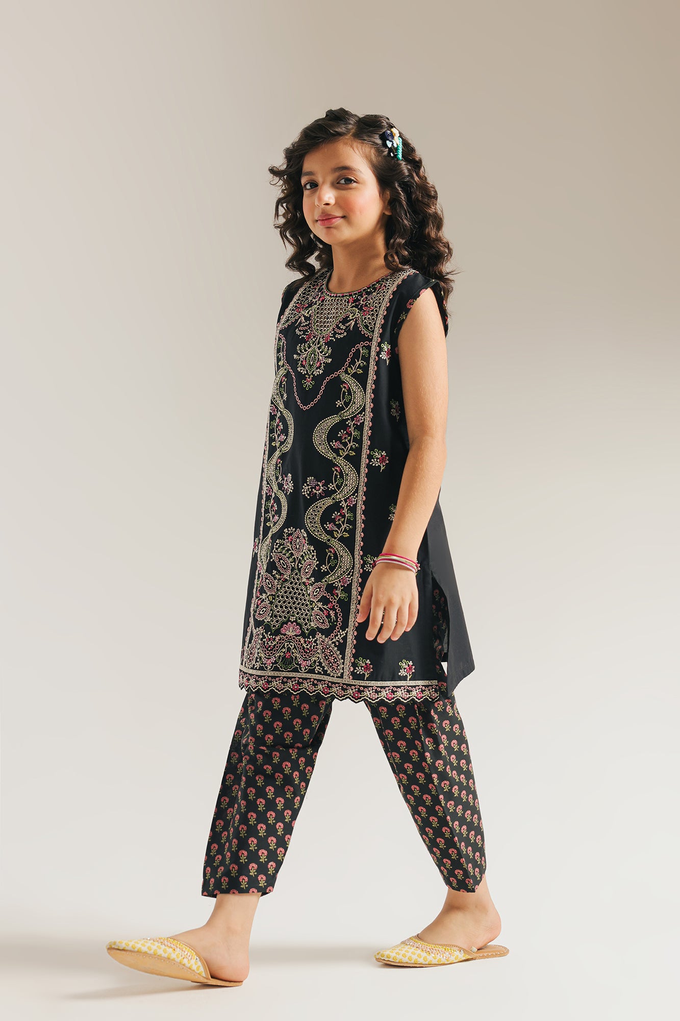 EMBROIDERED SUIT (E1056/402/902) - Image 2