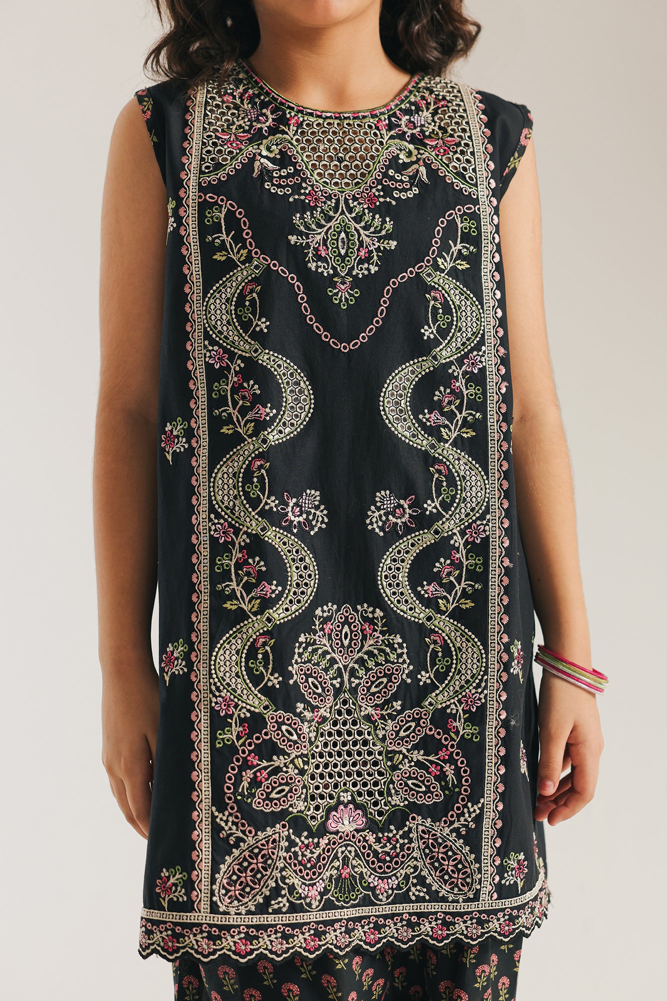 EMBROIDERED SUIT (E1056/402/902) - Image 5