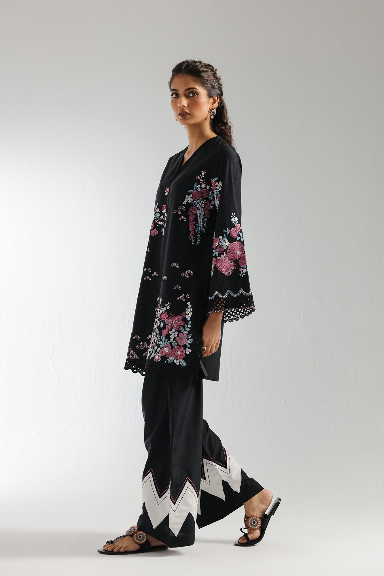 EMBROIDERED SUIT (E2952/103/902) - Image 2