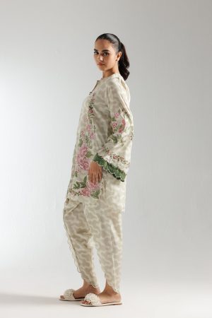EMBROIDERED SUIT (E2990/103/817)