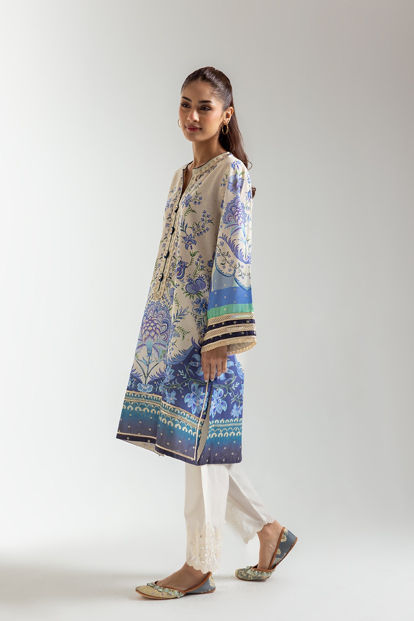 EMBROIDERED SUIT (E103/006/3071) - Image 2