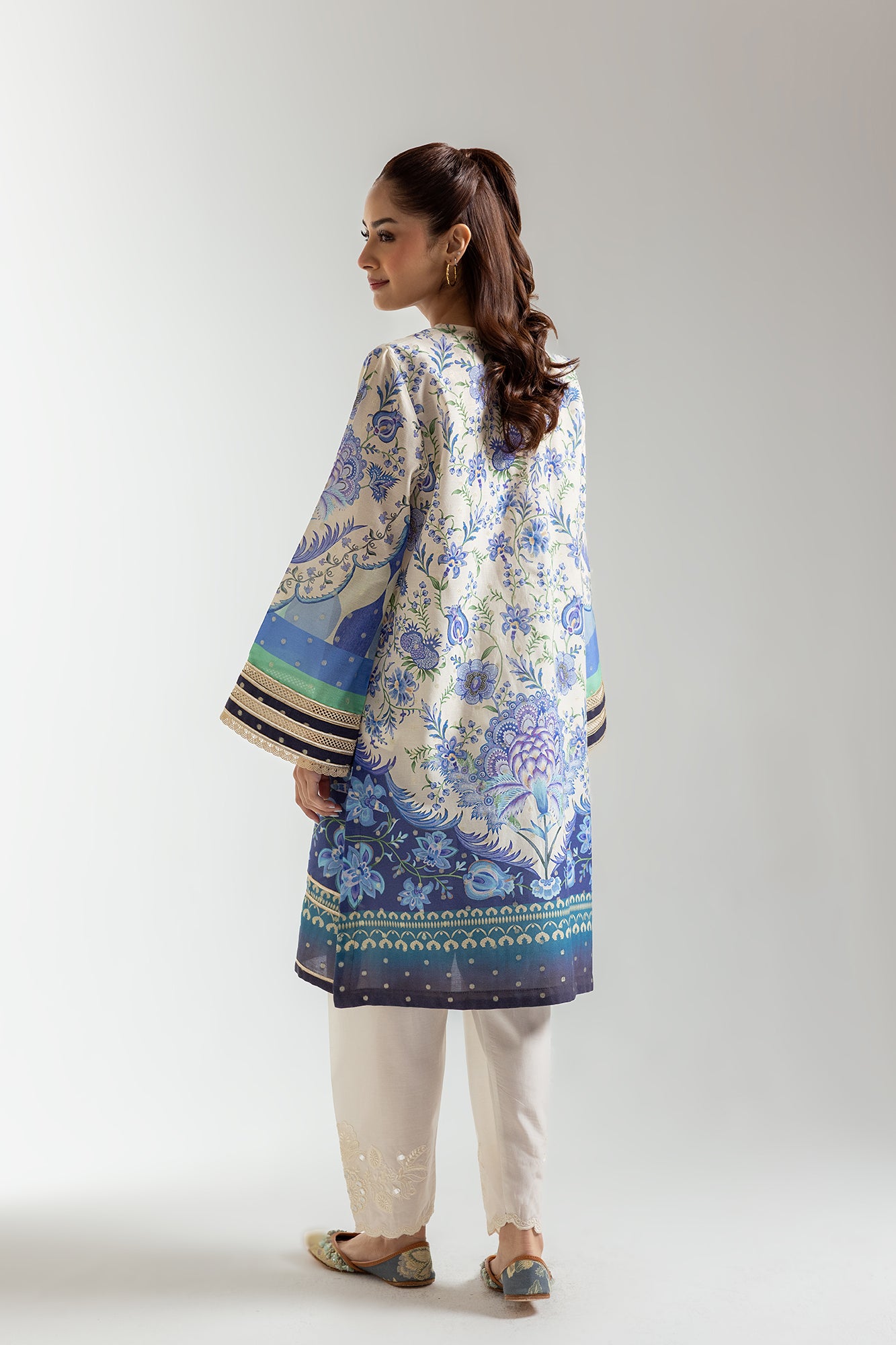 EMBROIDERED SUIT (E103/006/3071) - Image 3