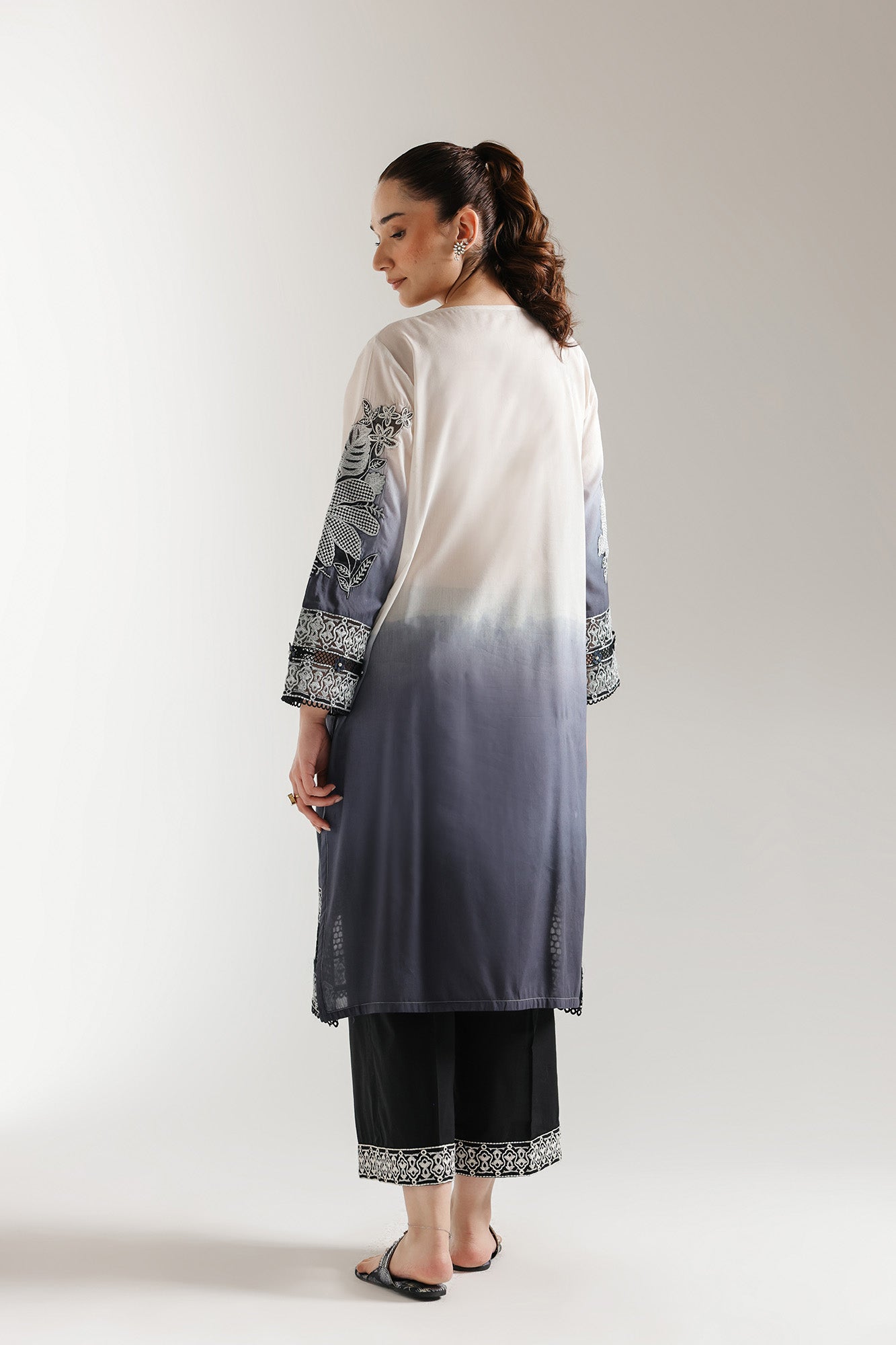 EMBROIDERED SUIT (E3113/103/002) - Image 4