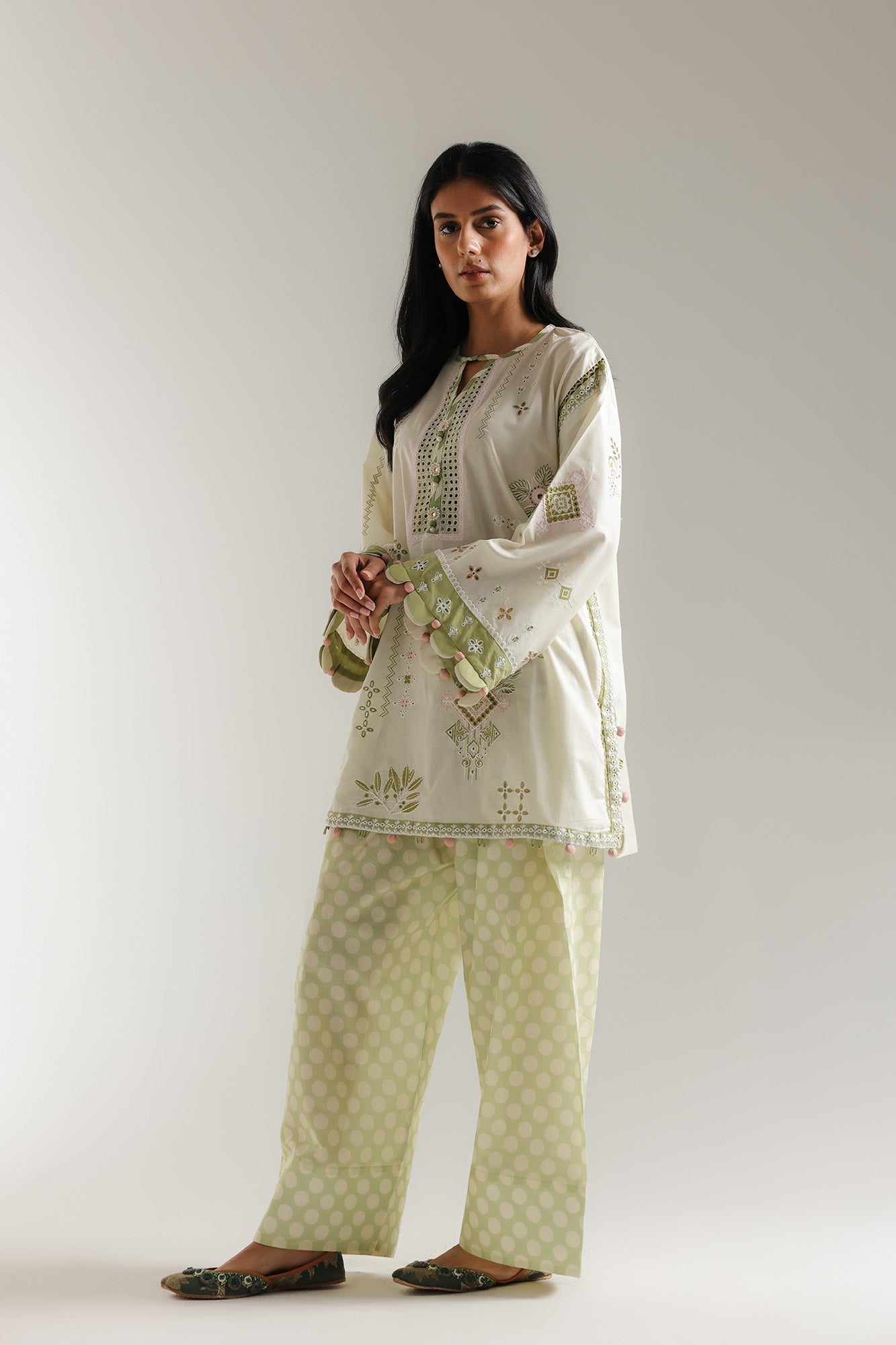 EMBROIDERED SUIT (E103/110/3242) - Image 2