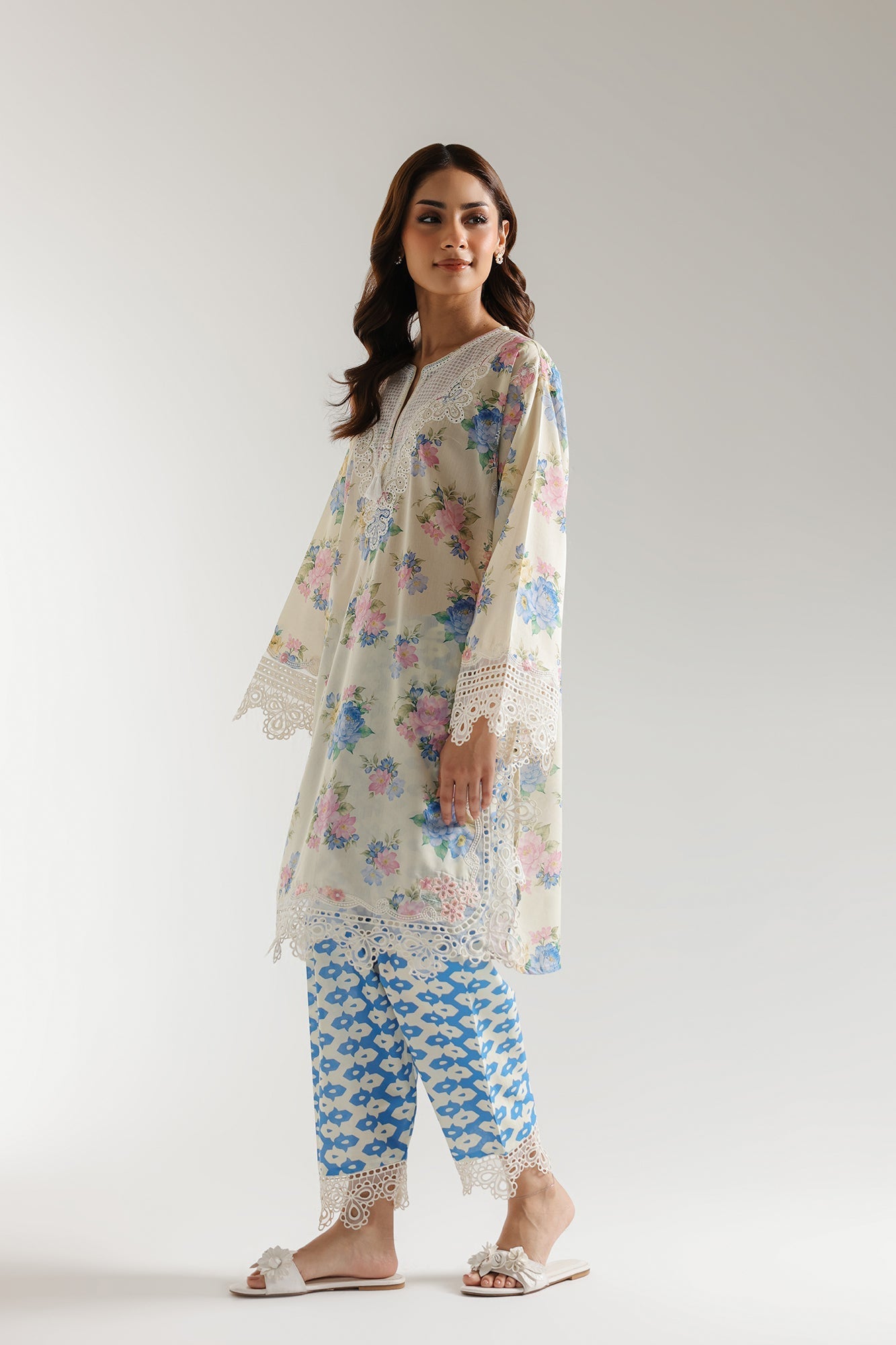 EMBROIDERED SUIT (E103/115/3272) - Image 3