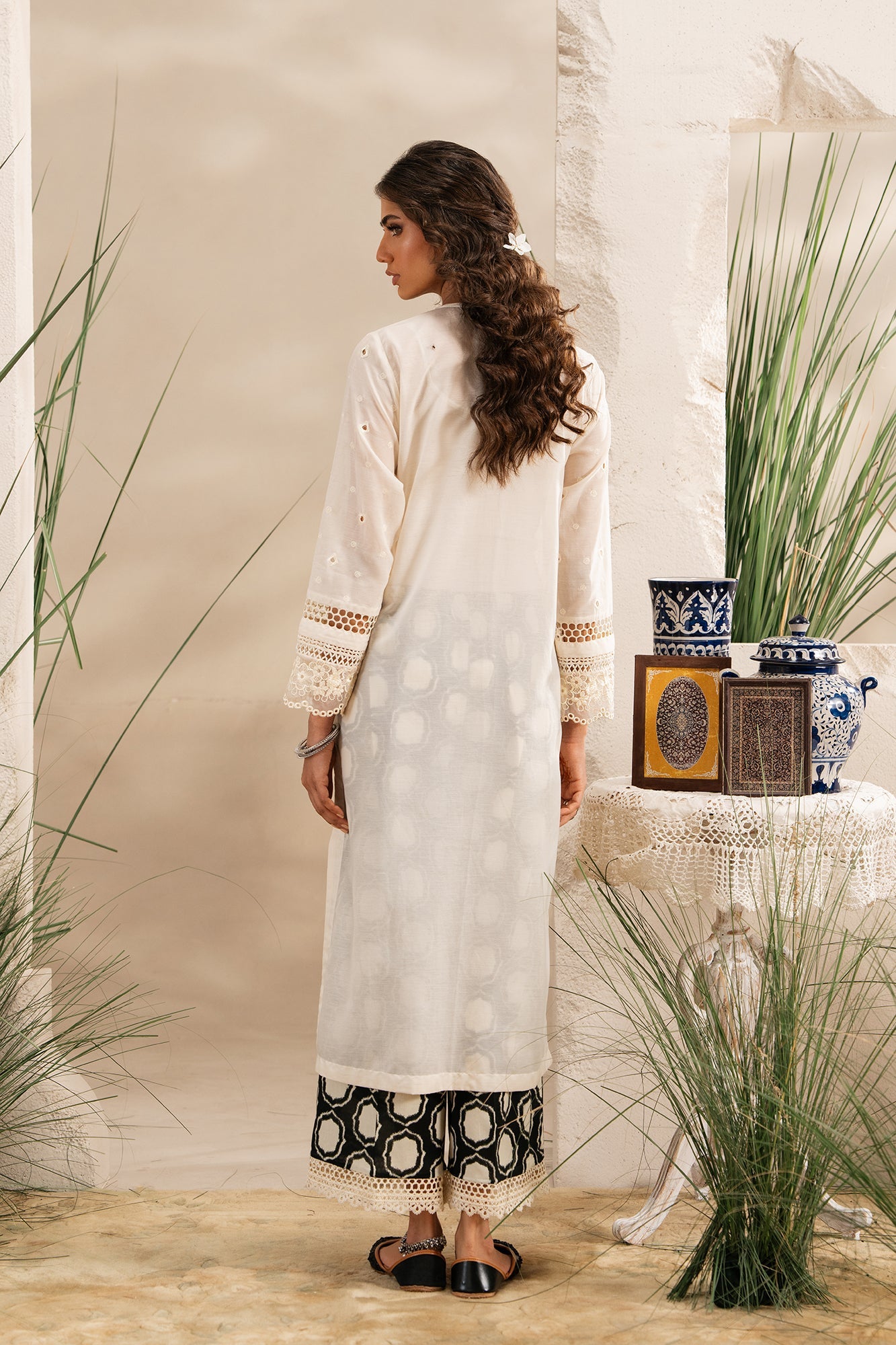 EMBROIDERED SUIT (E103/002/3278) - Image 4
