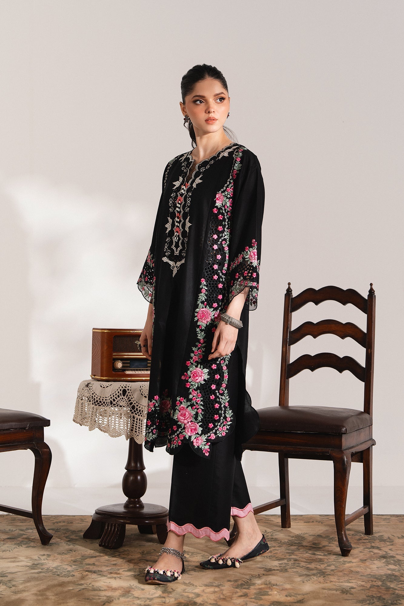 EMBROIDERED SUIT (E103/901/3288) - Image 2