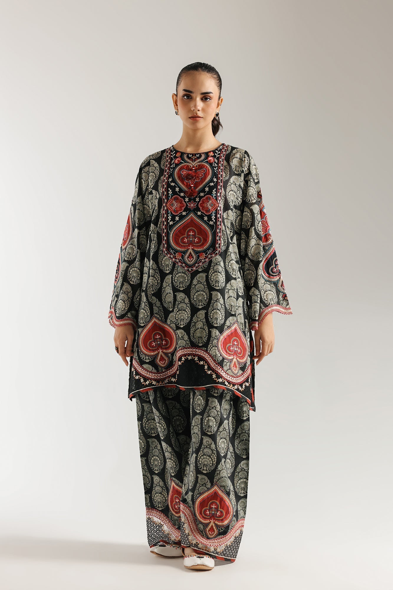 EMBROIDERED SUIT (E103/902/3296) - Image 2