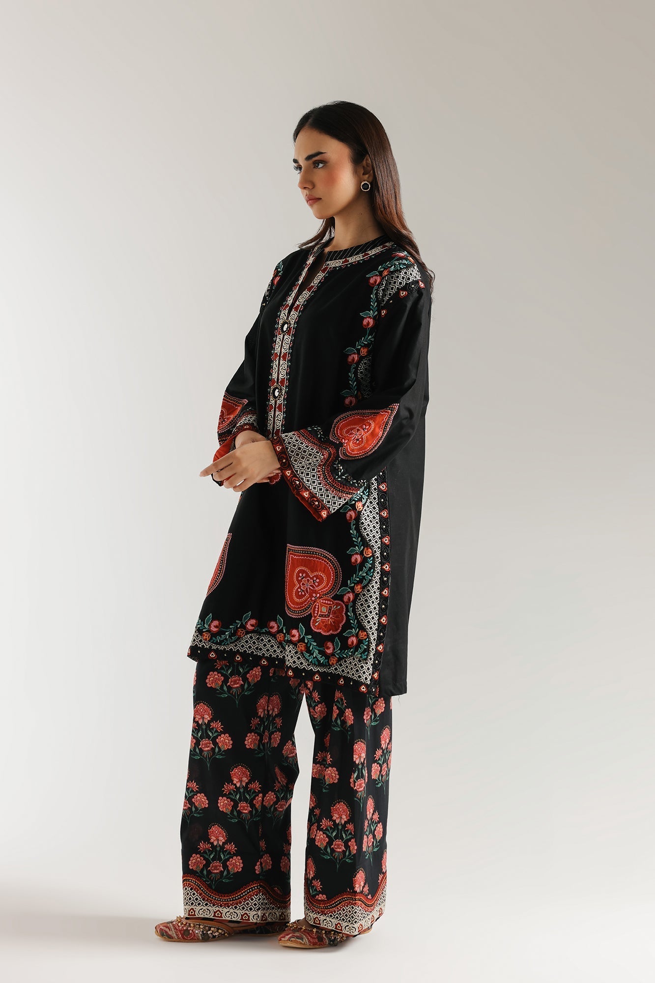 EMBROIDERED SUIT (E103/901/3328) - Image 3