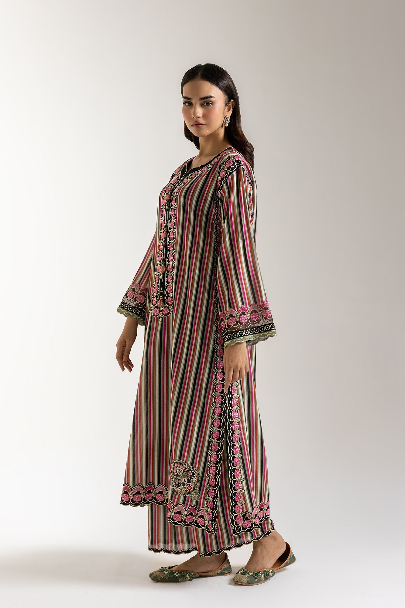 EMBROIDERED SUIT (E103/127/3380) - Image 2