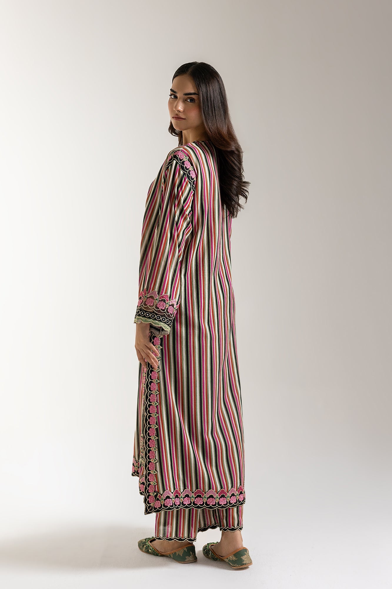 EMBROIDERED SUIT (E103/127/3380) - Image 3