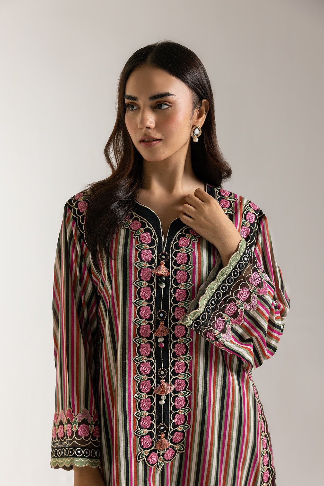 EMBROIDERED SUIT (E103/127/3380) - Image 4