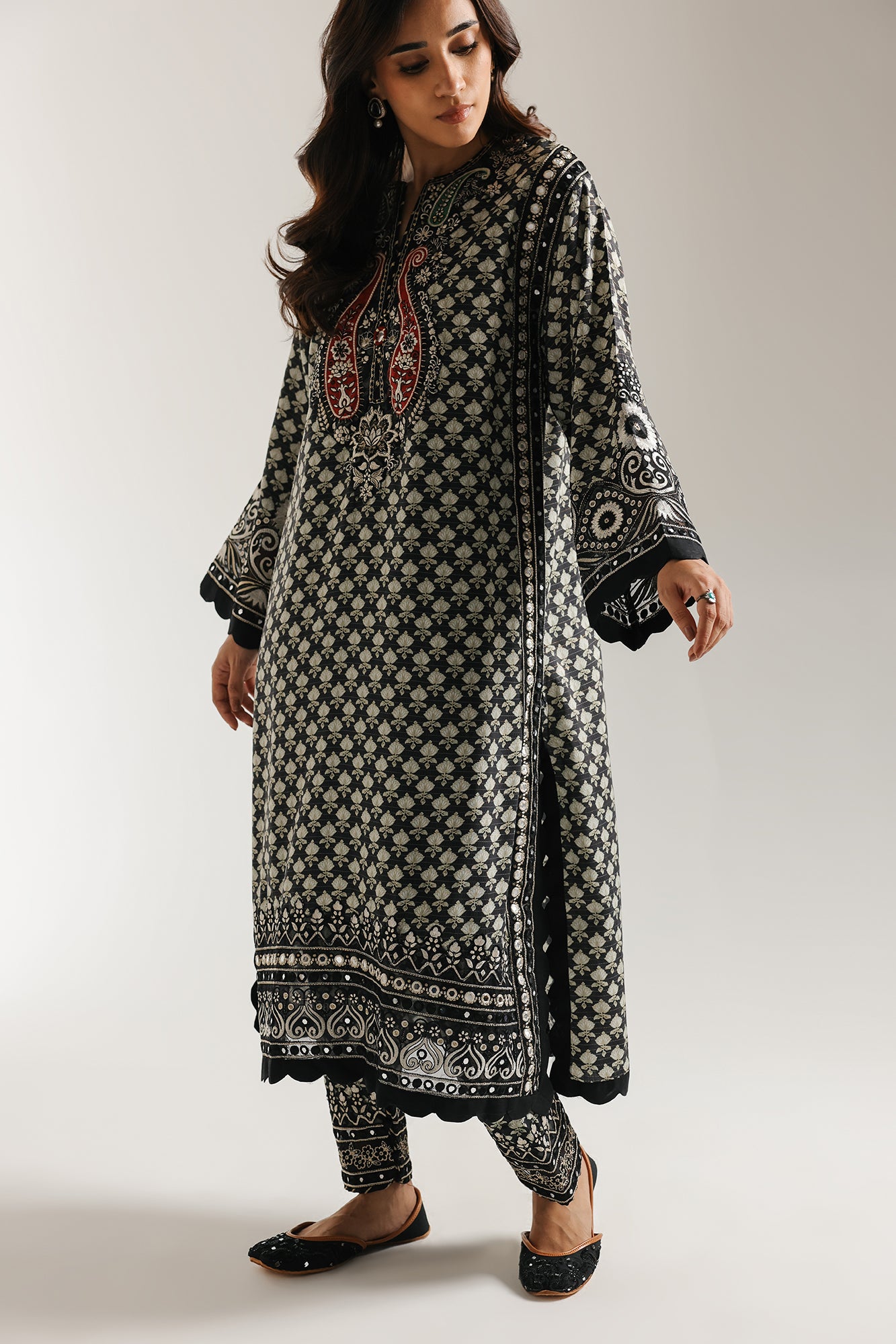 EMBROIDERED SUIT (E3451/103/902) - Image 5