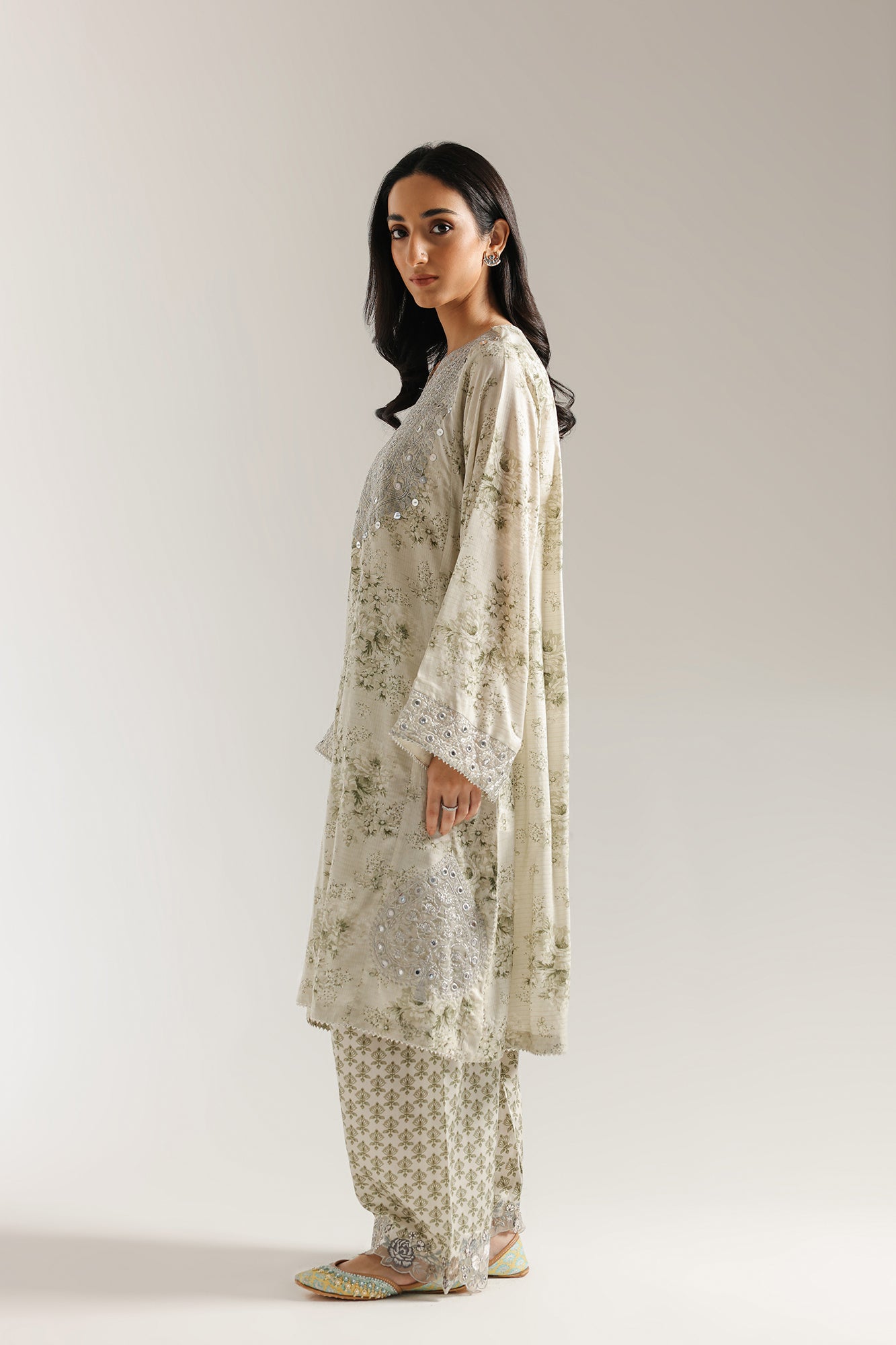 EMBROIDERED SUIT (E3455/103/817) - Image 2
