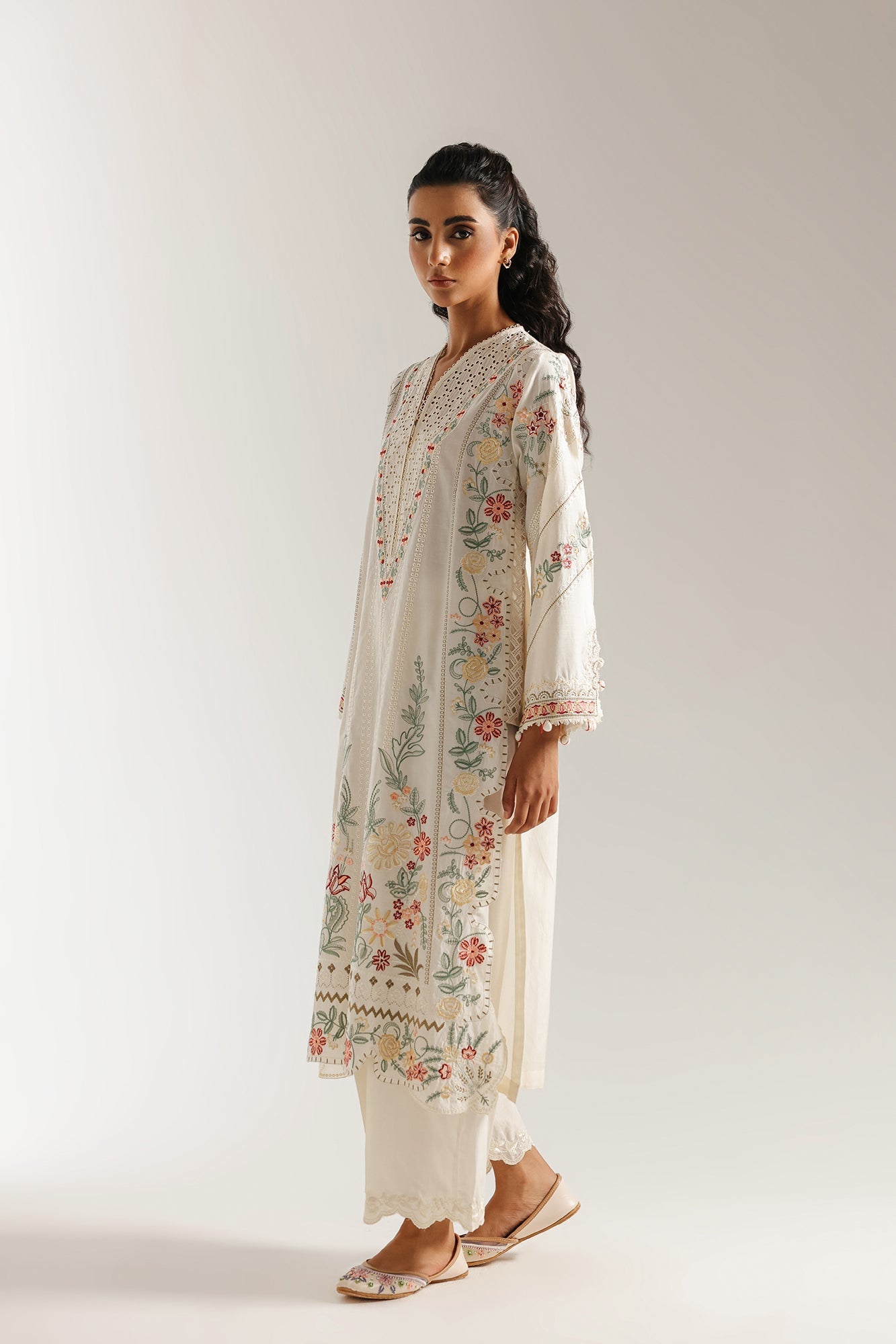 EMBROIDERED SUIT (E3461/103/002) - Image 2