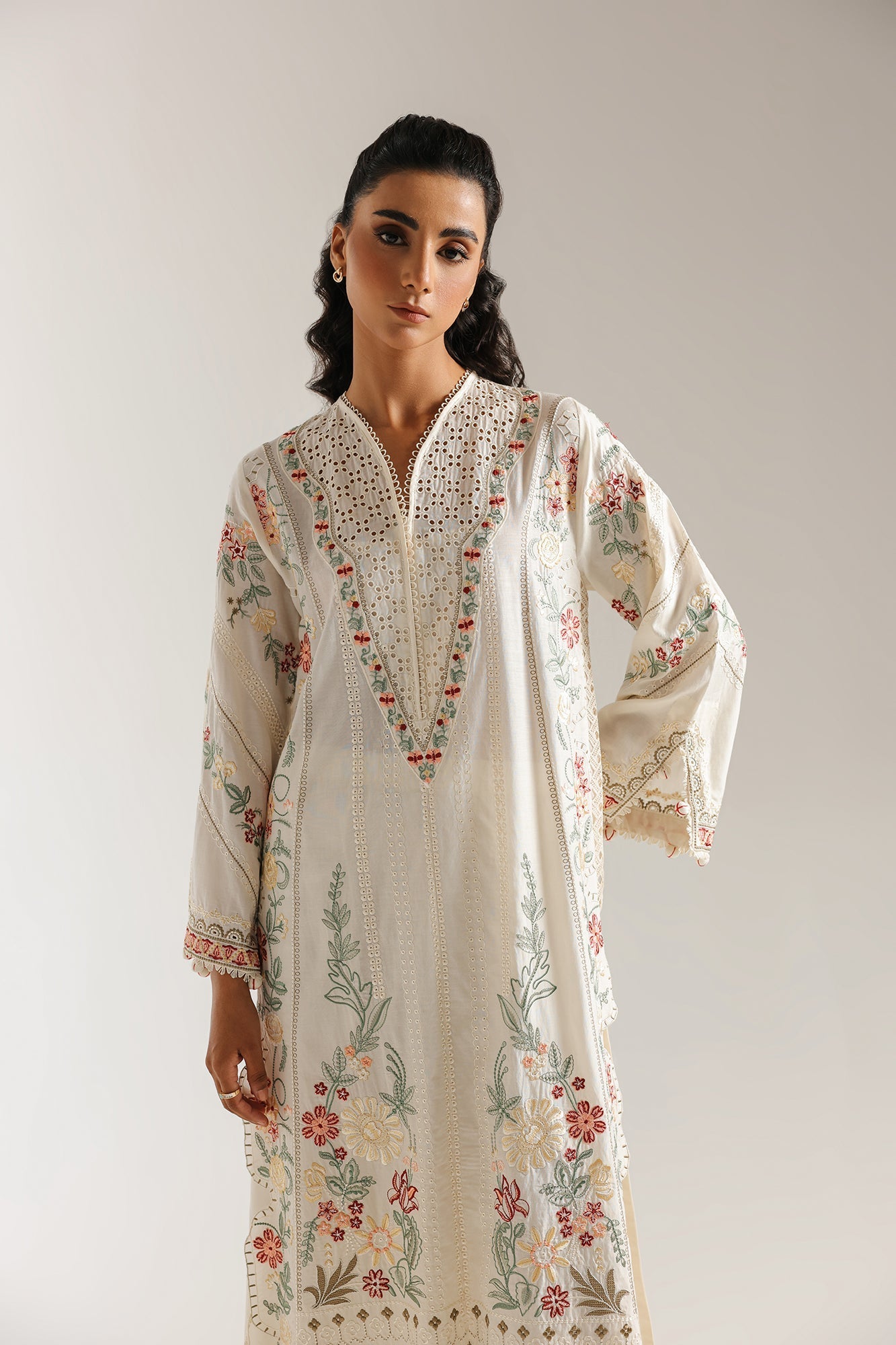 EMBROIDERED SUIT (E3461/103/002) - Image 4
