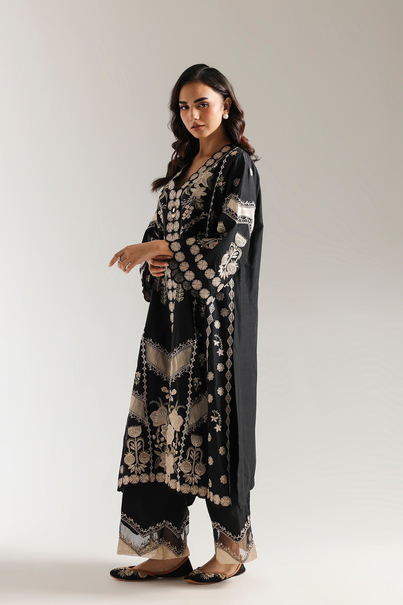 EMBROIDERED SUIT (E3516/103/902) - Image 3