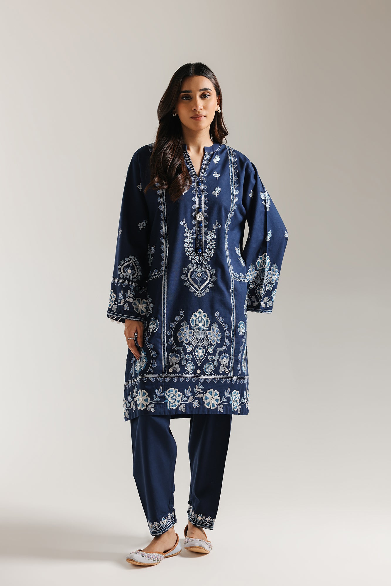 EMBROIDERED SUIT (E3600/103/626) - Image 2