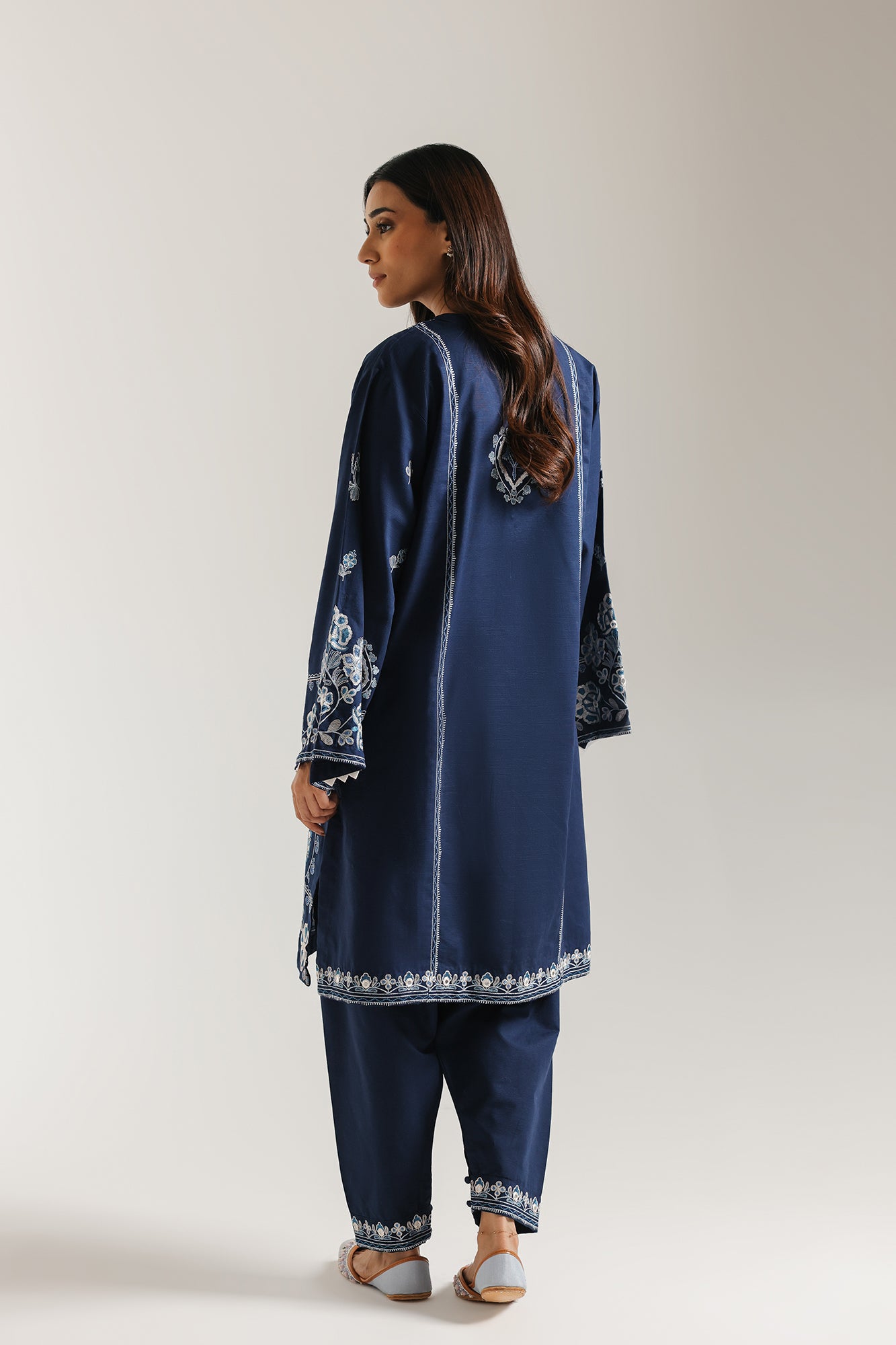 EMBROIDERED SUIT (E3600/103/626) - Image 4