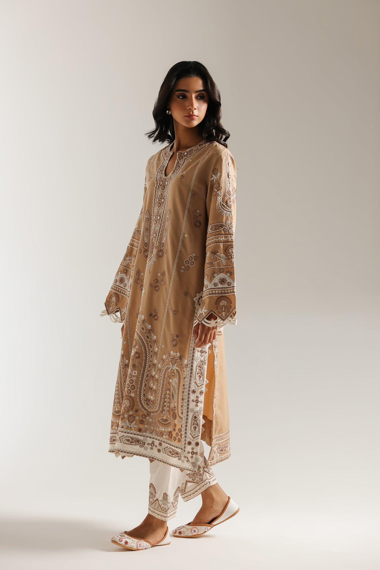 EMBROIDERED SUIT (E3614/103/007) - Image 3