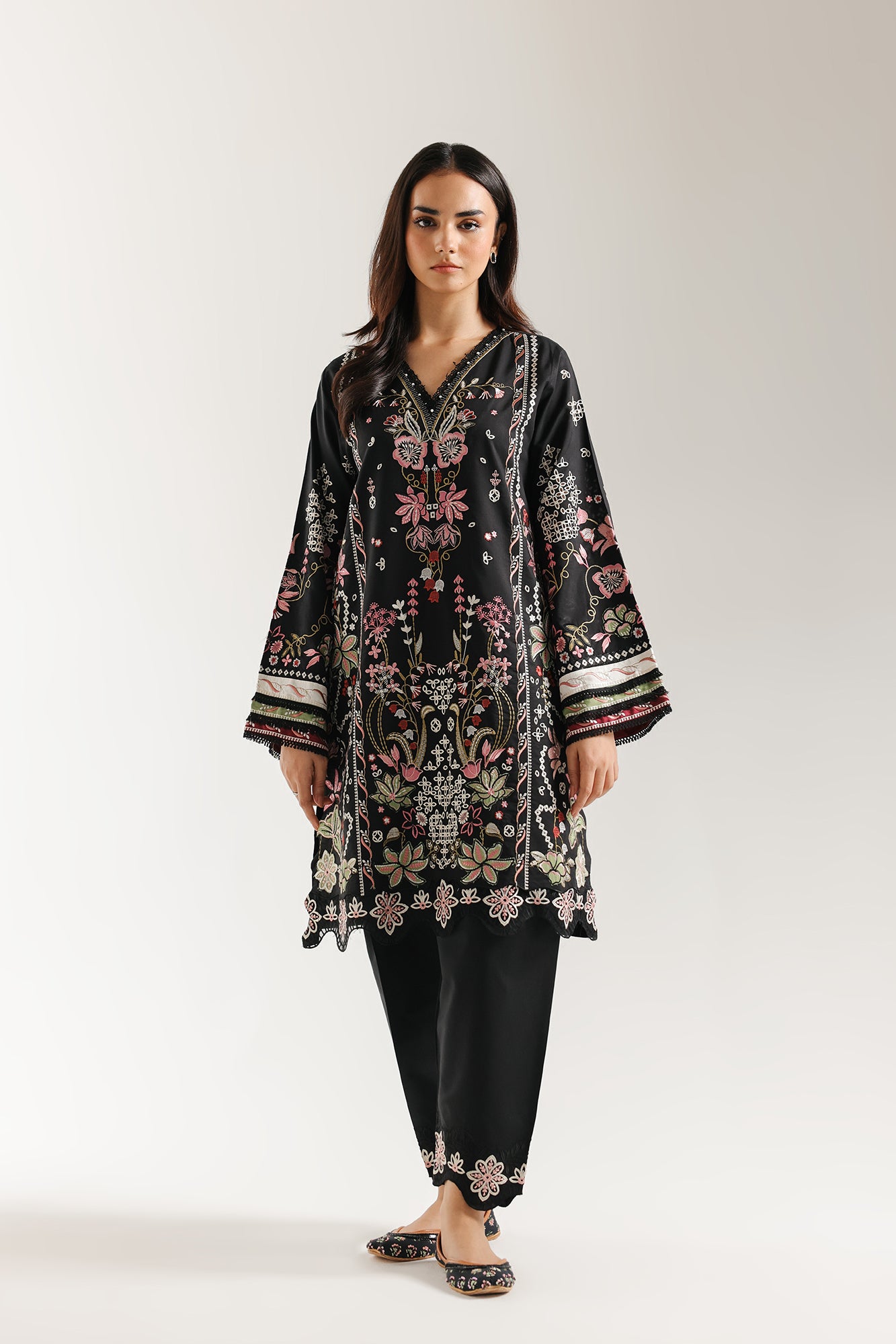 EMBROIDERED SUIT (E3616/103/902) - Image 2