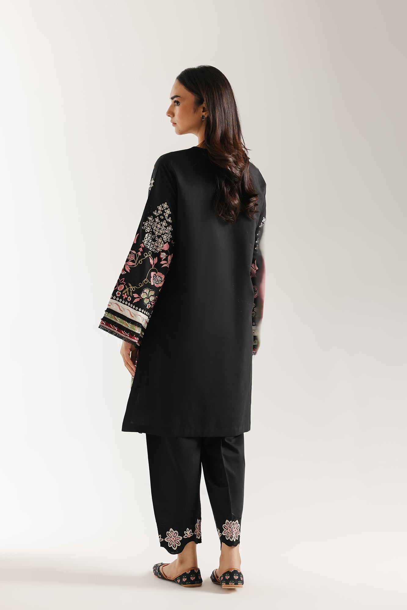 EMBROIDERED SUIT (E3616/103/902) - Image 4