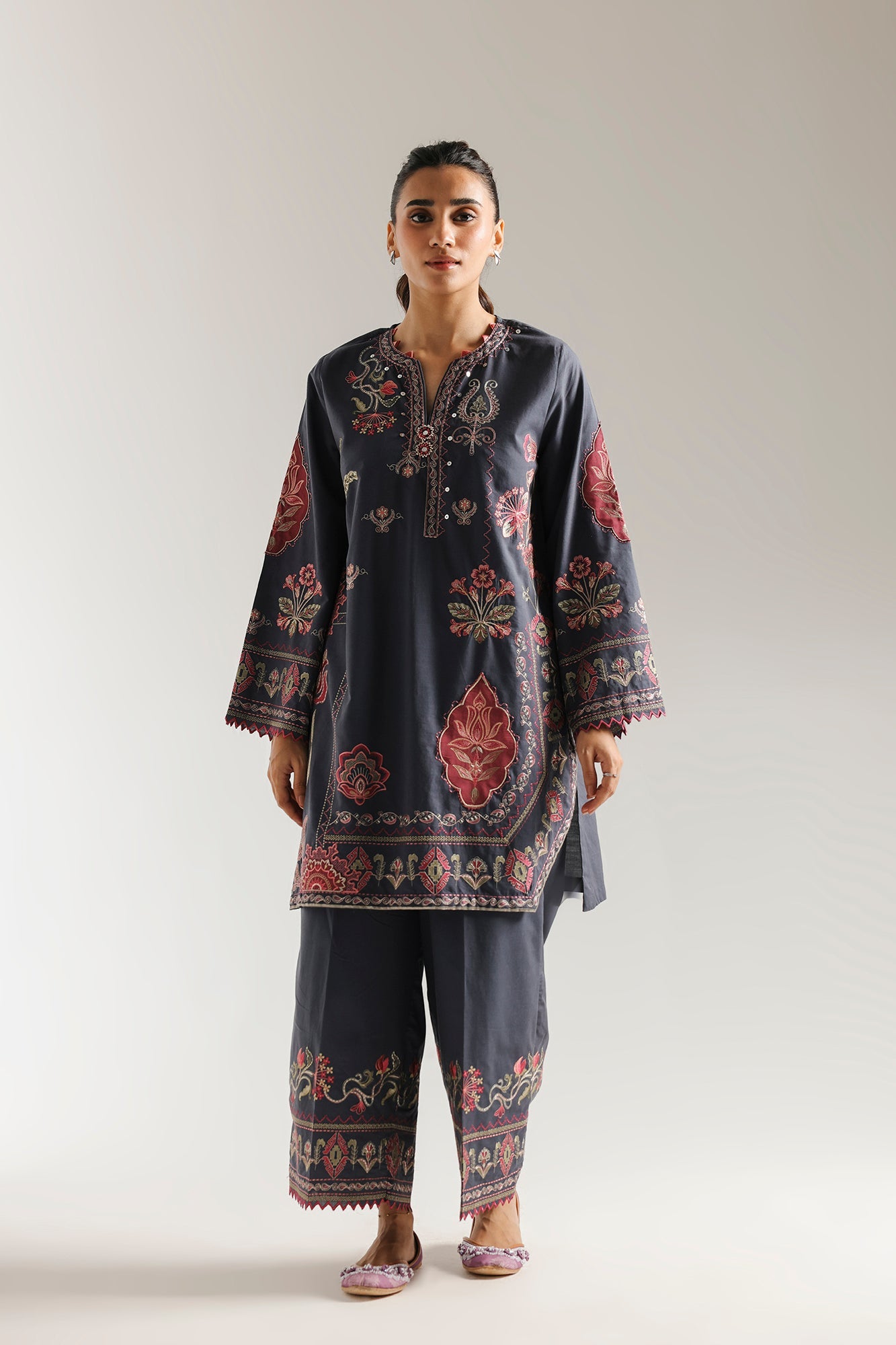 EMBROIDERED SUIT (E3625/103/904) - Image 2
