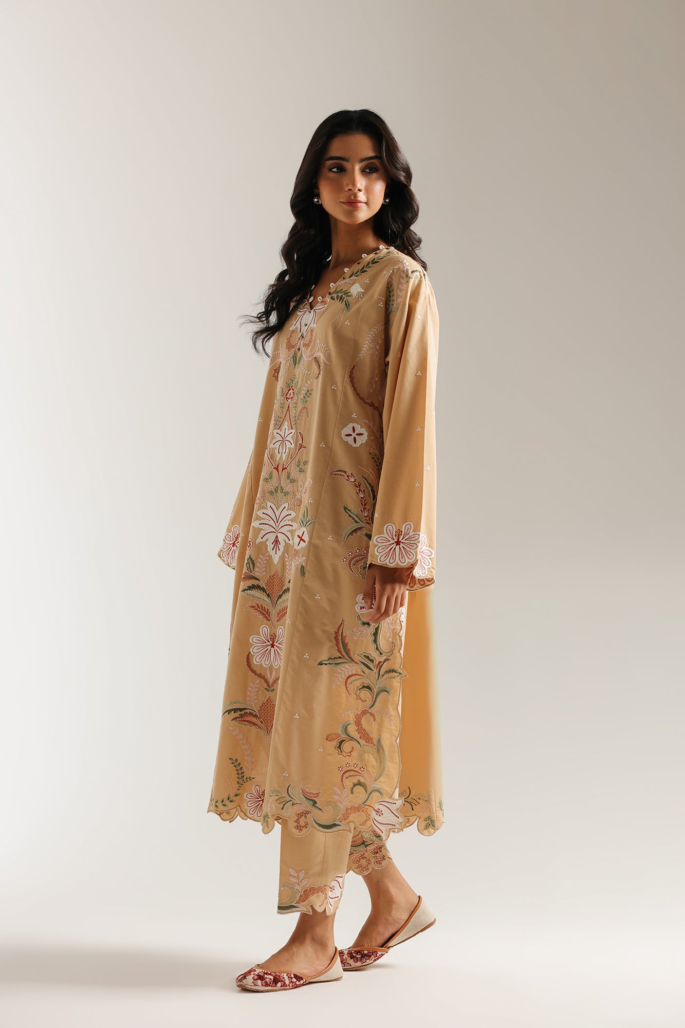 EMBROIDERED SUIT (E3628/103/808) - Image 3