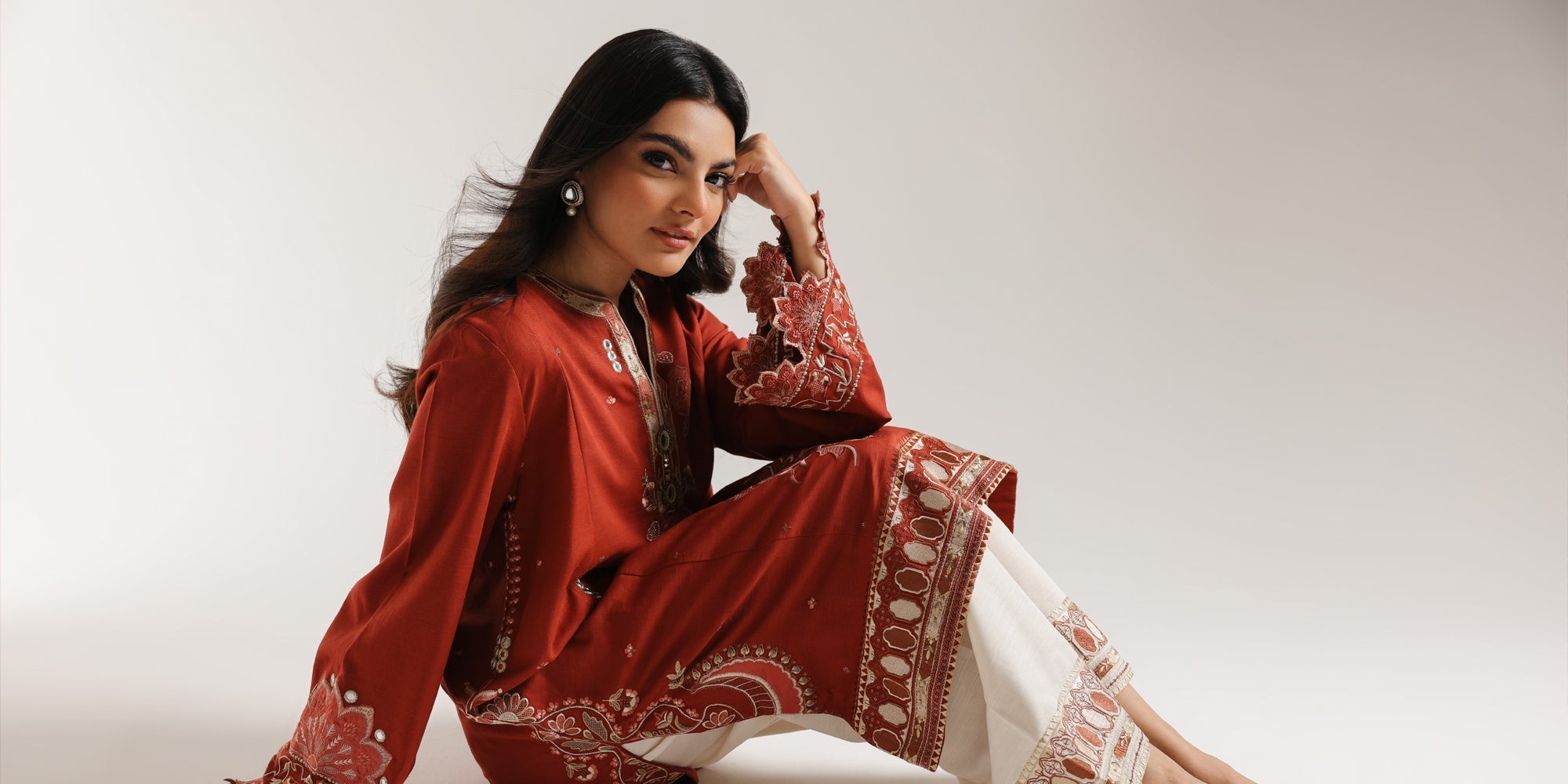 EMBROIDERED SUIT (E3654/103/310) - Image 4