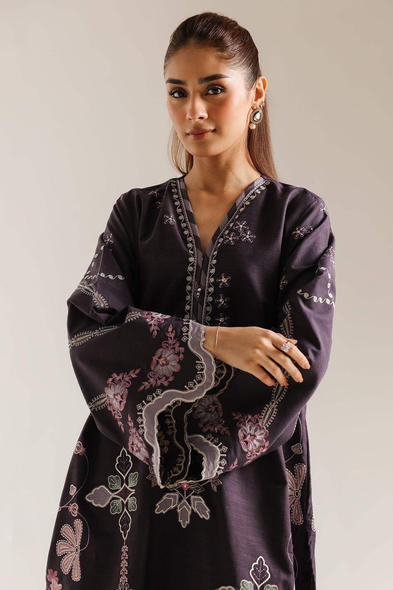 EMBROIDERED SUIT (E3669/103/502) - Image 5